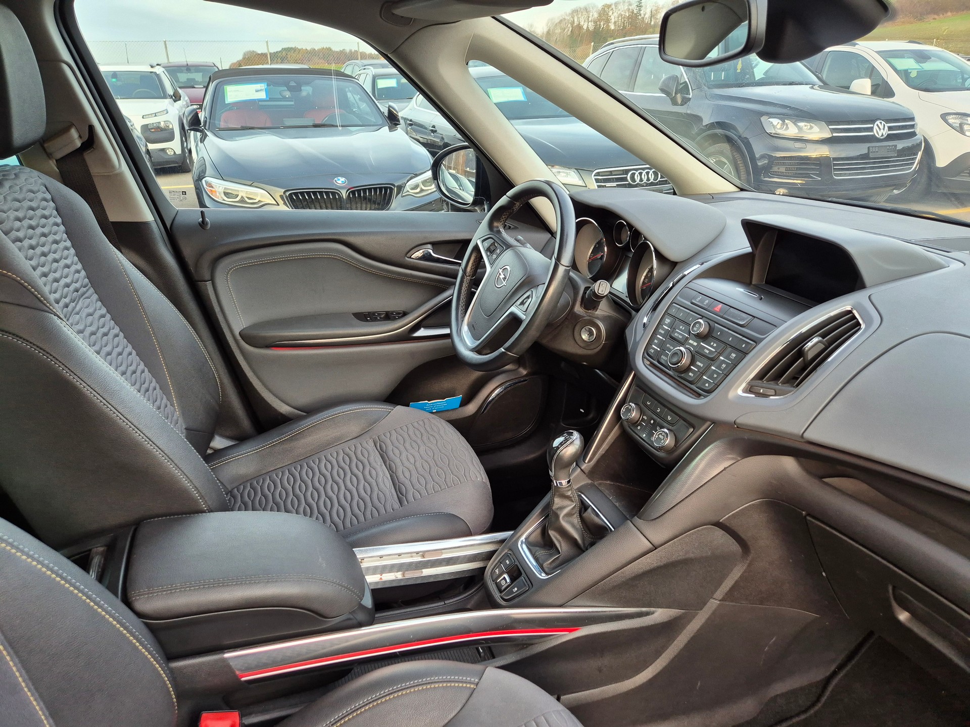 OPEL Zafira Tourer 1.4i 16V Cosmo-image-7