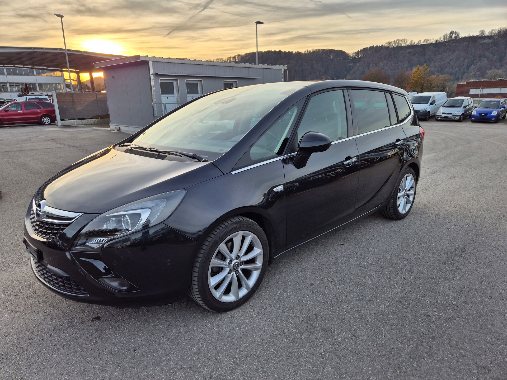 OPEL Zafira Tourer 1.4i 16V Cosmo-image-0