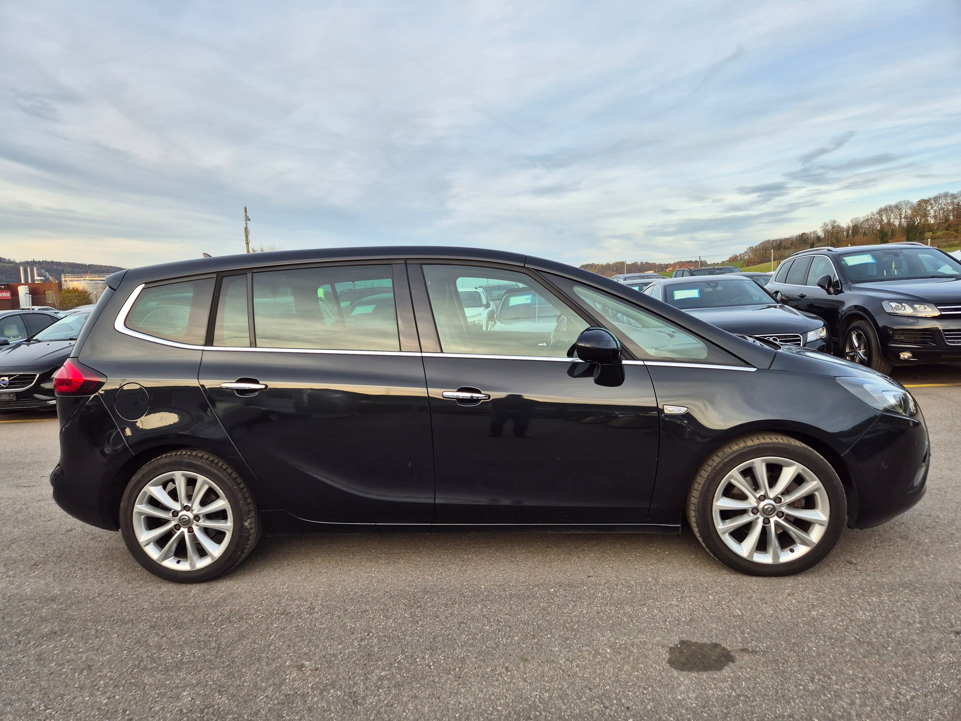 OPEL Zafira Tourer 1.4i 16V Cosmo-image-12