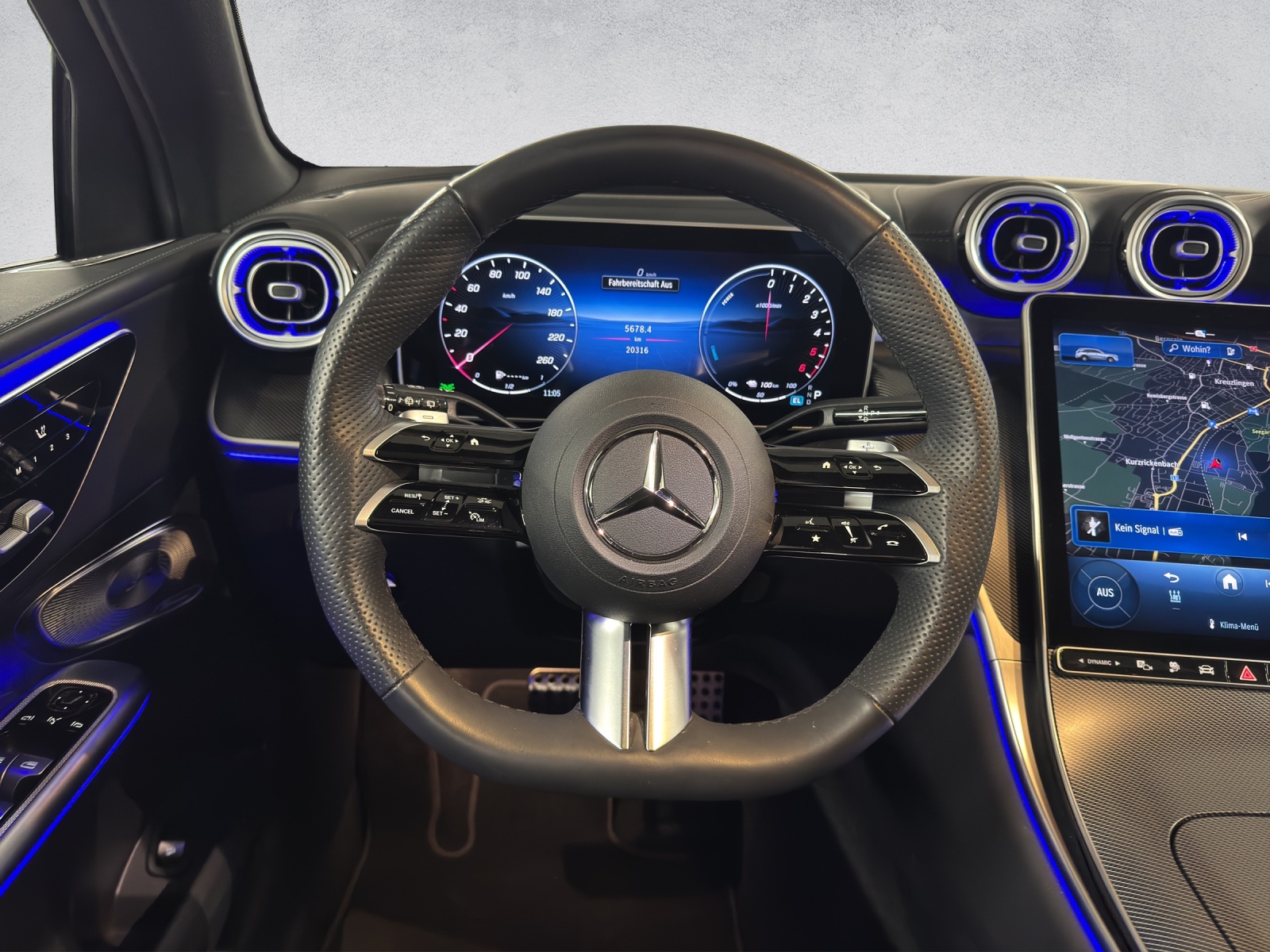 MERCEDES-BENZ GLC 300 de AMG Line 4Matic EQ Star-image-12