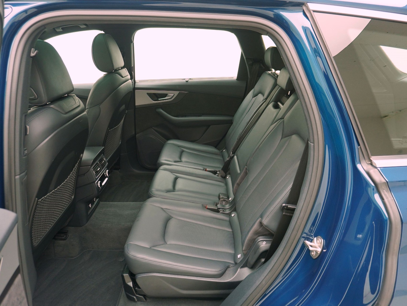 AUDI Q7 50 TDI quattro T-Tronic-image-11