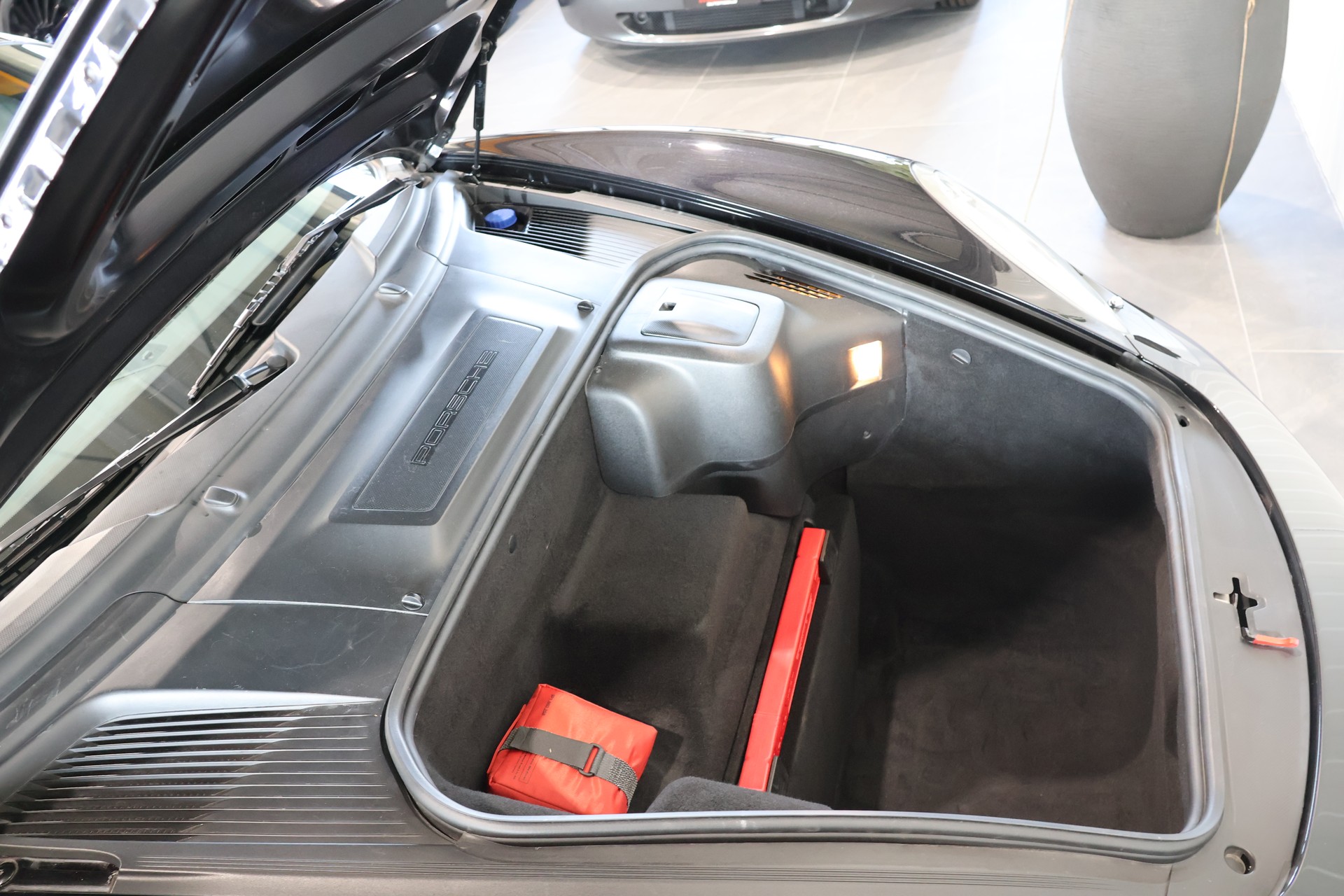 PORSCHE Cayman 2.7-image-15
