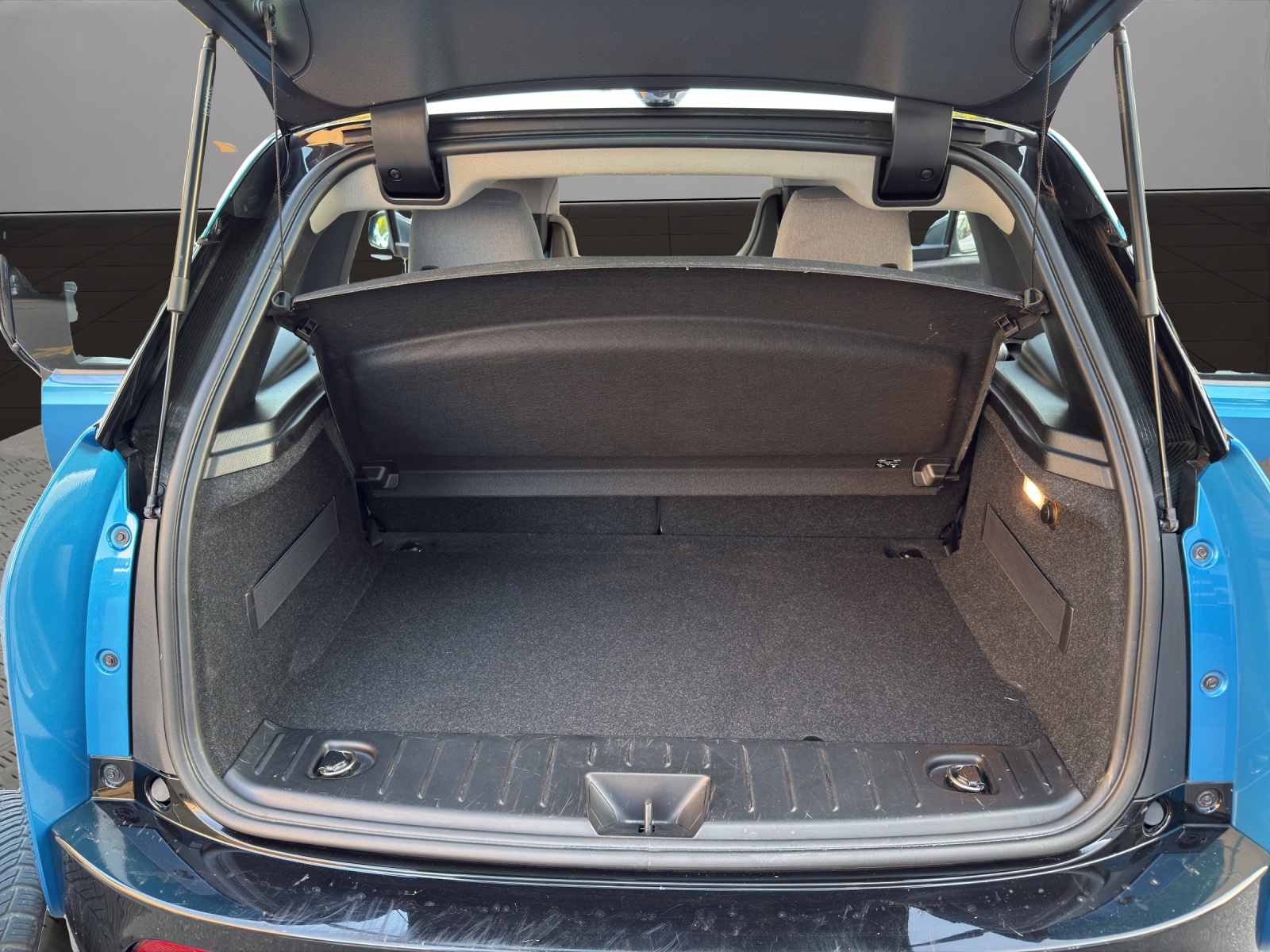 BMW i3 (94Ah)-image-18