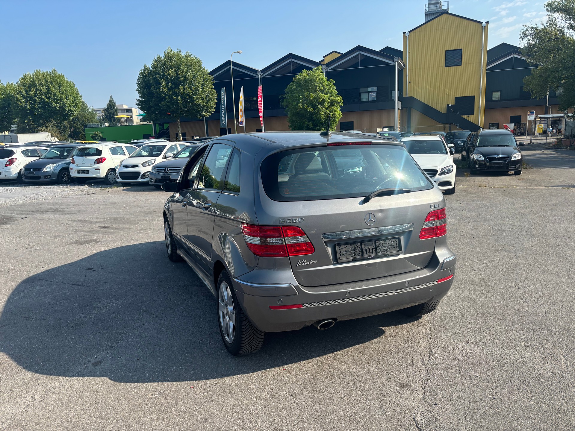 MERCEDES-BENZ B 200 CDI-image-2