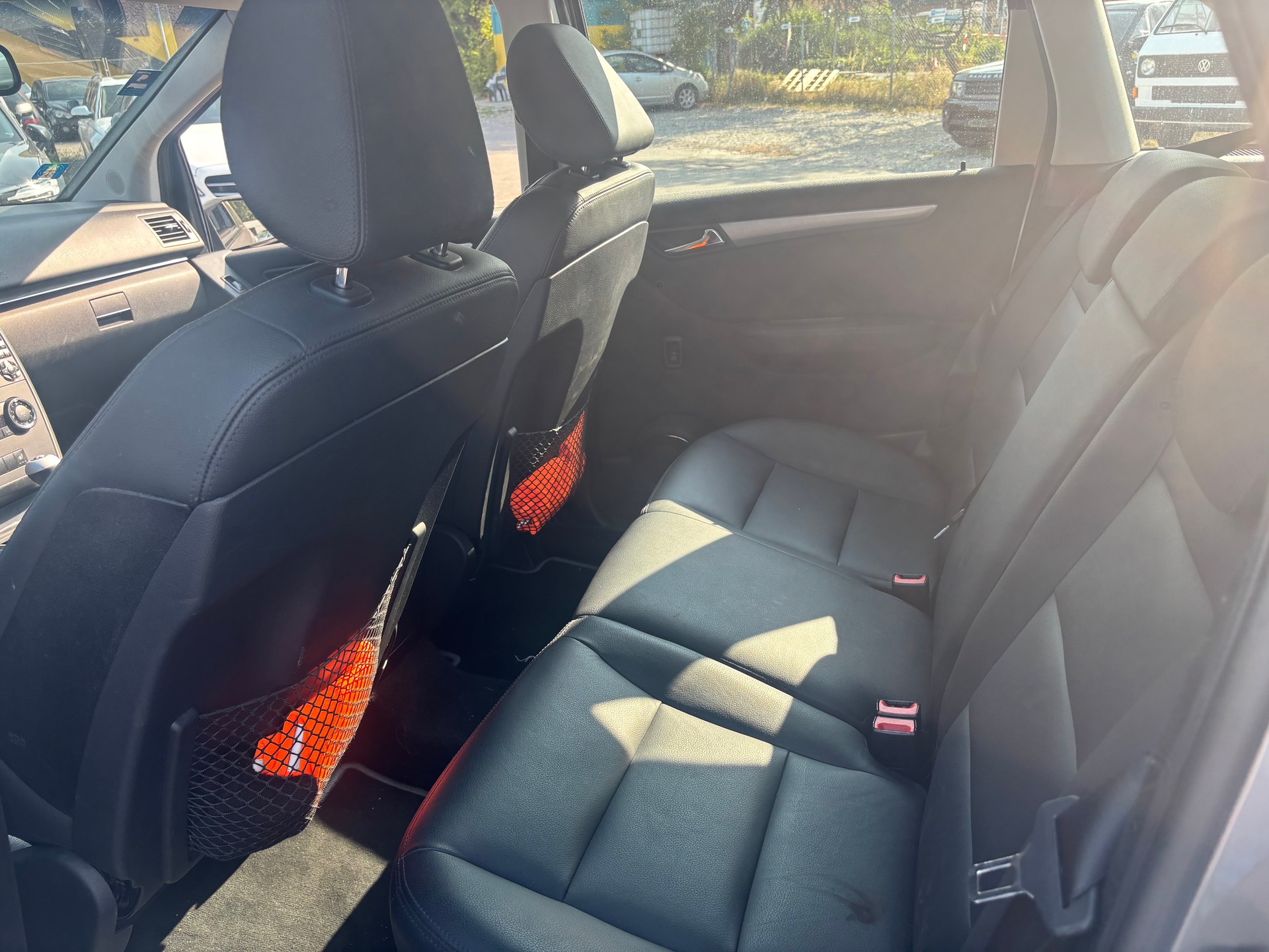 MERCEDES-BENZ B 200 CDI-image-8