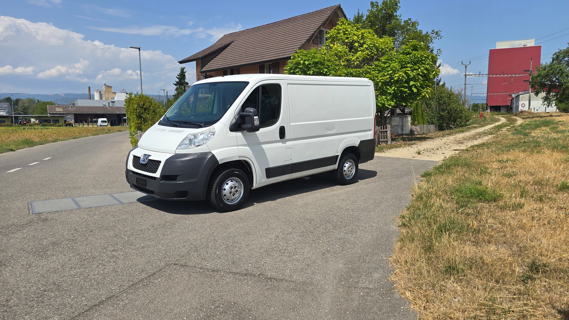 PEUGEOT Boxer 2.2 HDI 333 L1H1-image-1