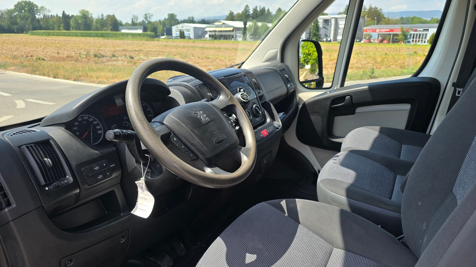 PEUGEOT Boxer 2.2 HDI 333 L1H1-image-3