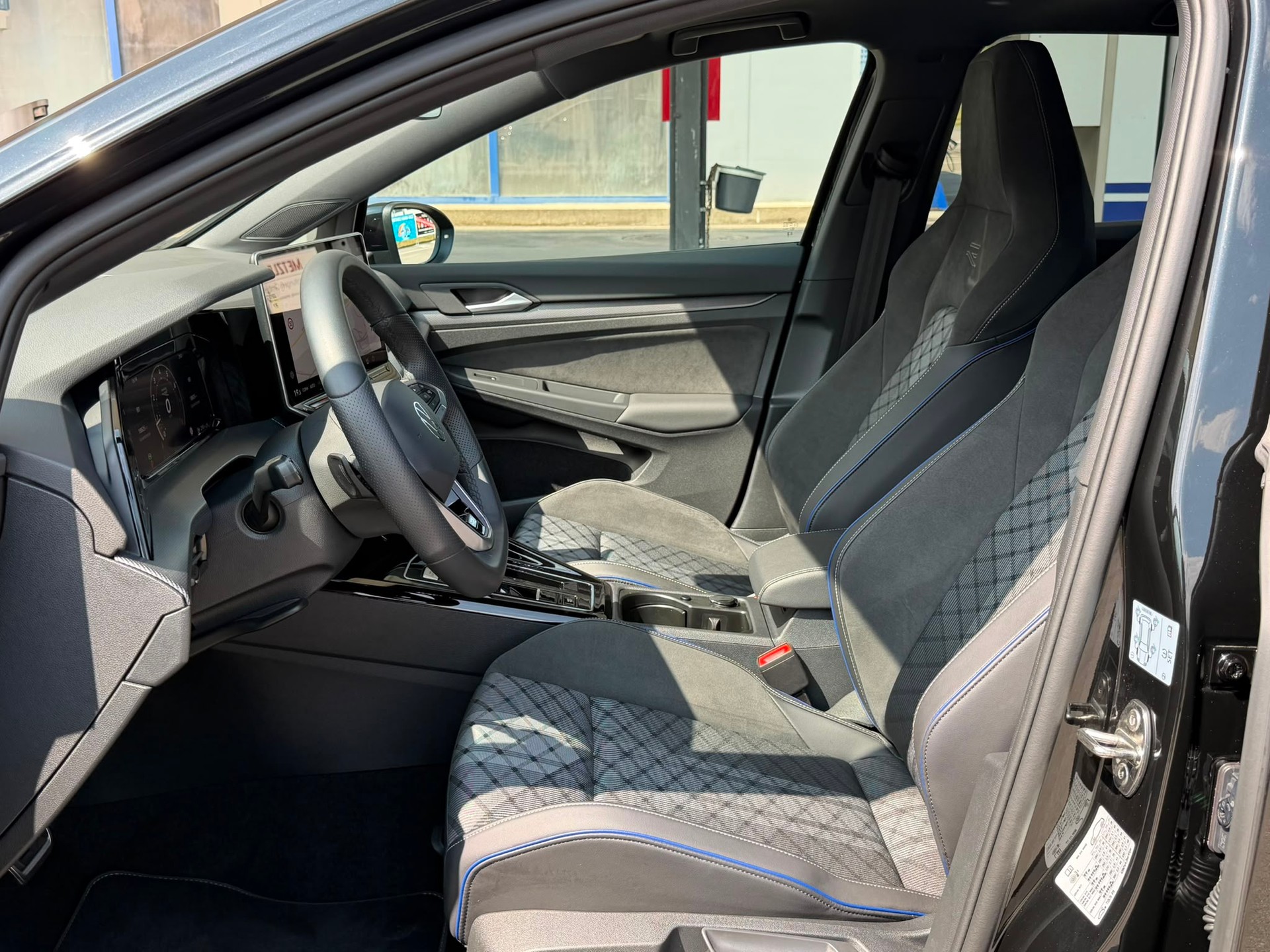 VW Golf 2.0 TSI R-Line DSG 4 Motion *Facelift**Top Zustand**Top Ausstattung**El. Anhängerkupplung**IQ-Light**-image-10
