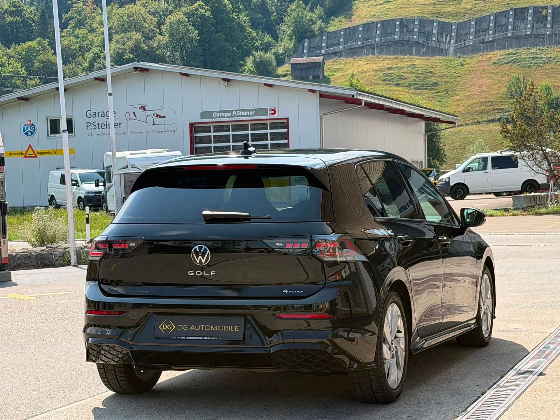 VW Golf 2.0 TSI R-Line DSG 4 Motion *Facelift**Top Zustand**Top Ausstattung**El. Anhängerkupplung**IQ-Light**-image-4