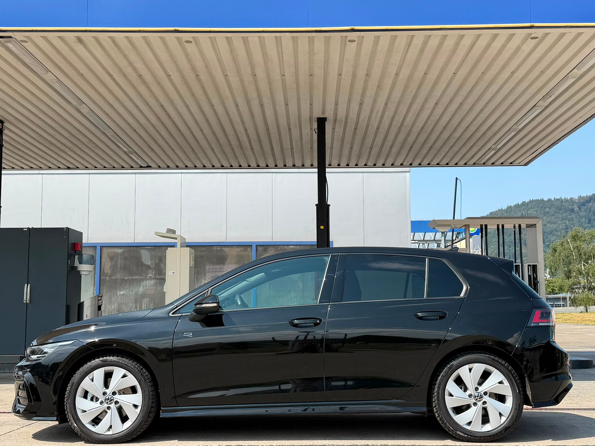 VW Golf 2.0 TSI R-Line DSG 4 Motion *Facelift**Top Zustand**Top Ausstattung**El. Anhängerkupplung**IQ-Light**-image-3