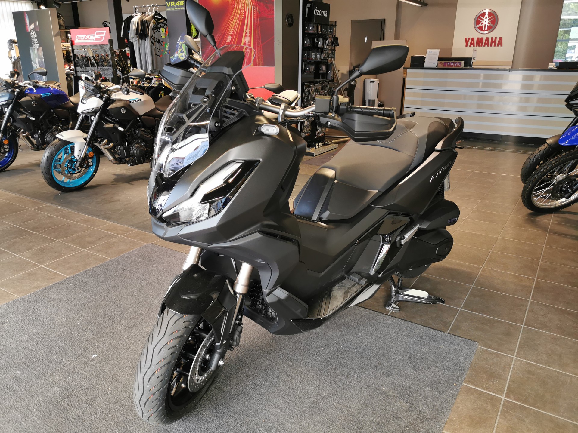 HONDA ADV 350