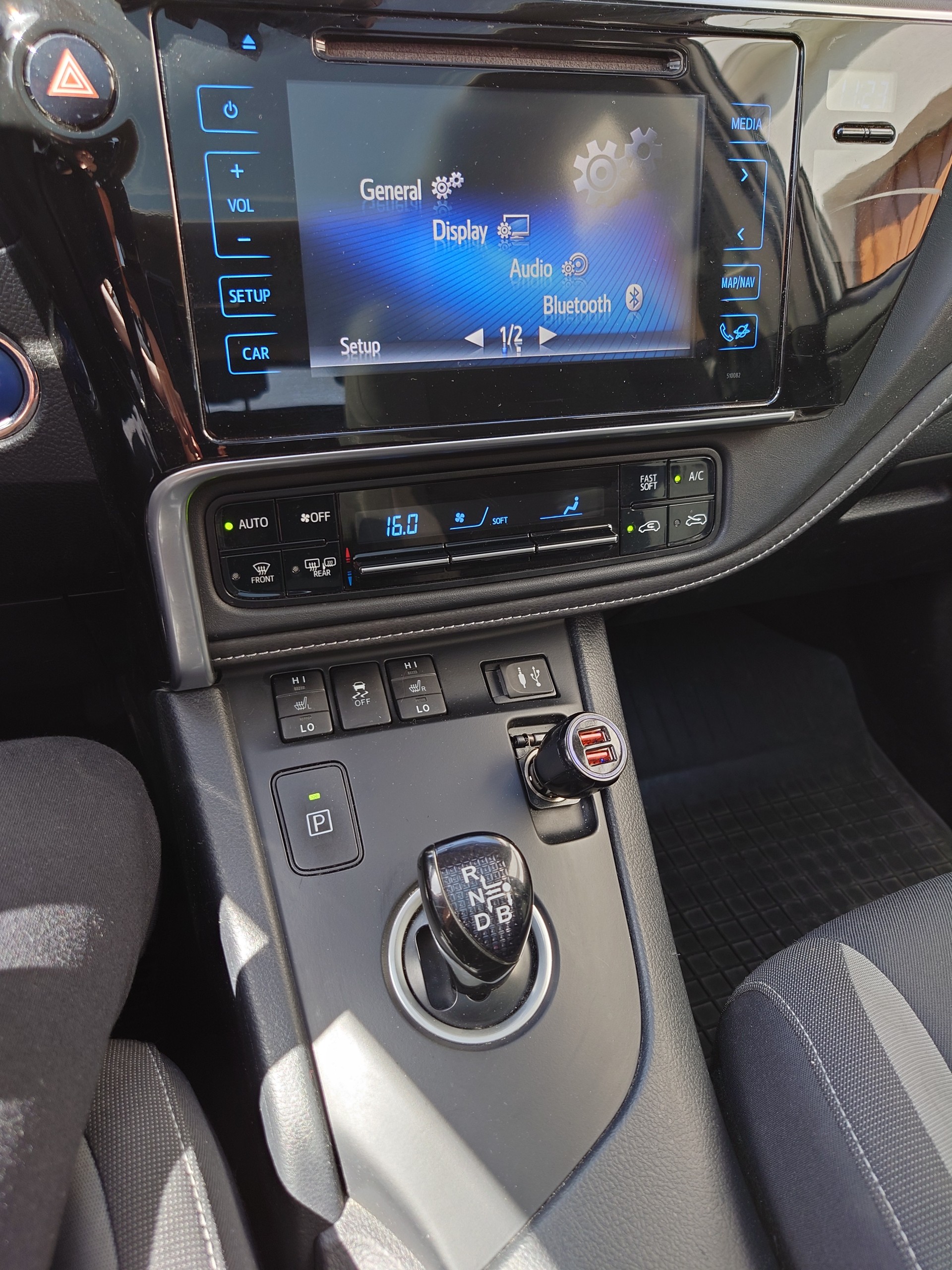 TOYOTA Touring sports 1.8 Hybrid, version 135 Confort-image-6
