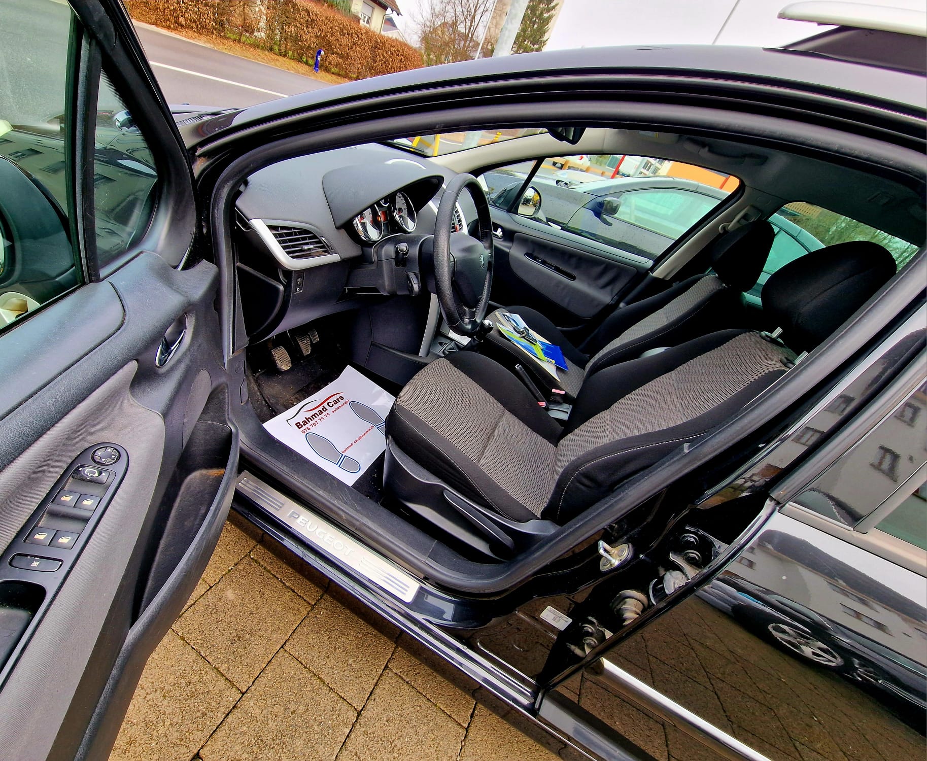 PEUGEOT 207 SW 1.6 16V Sport-image-6