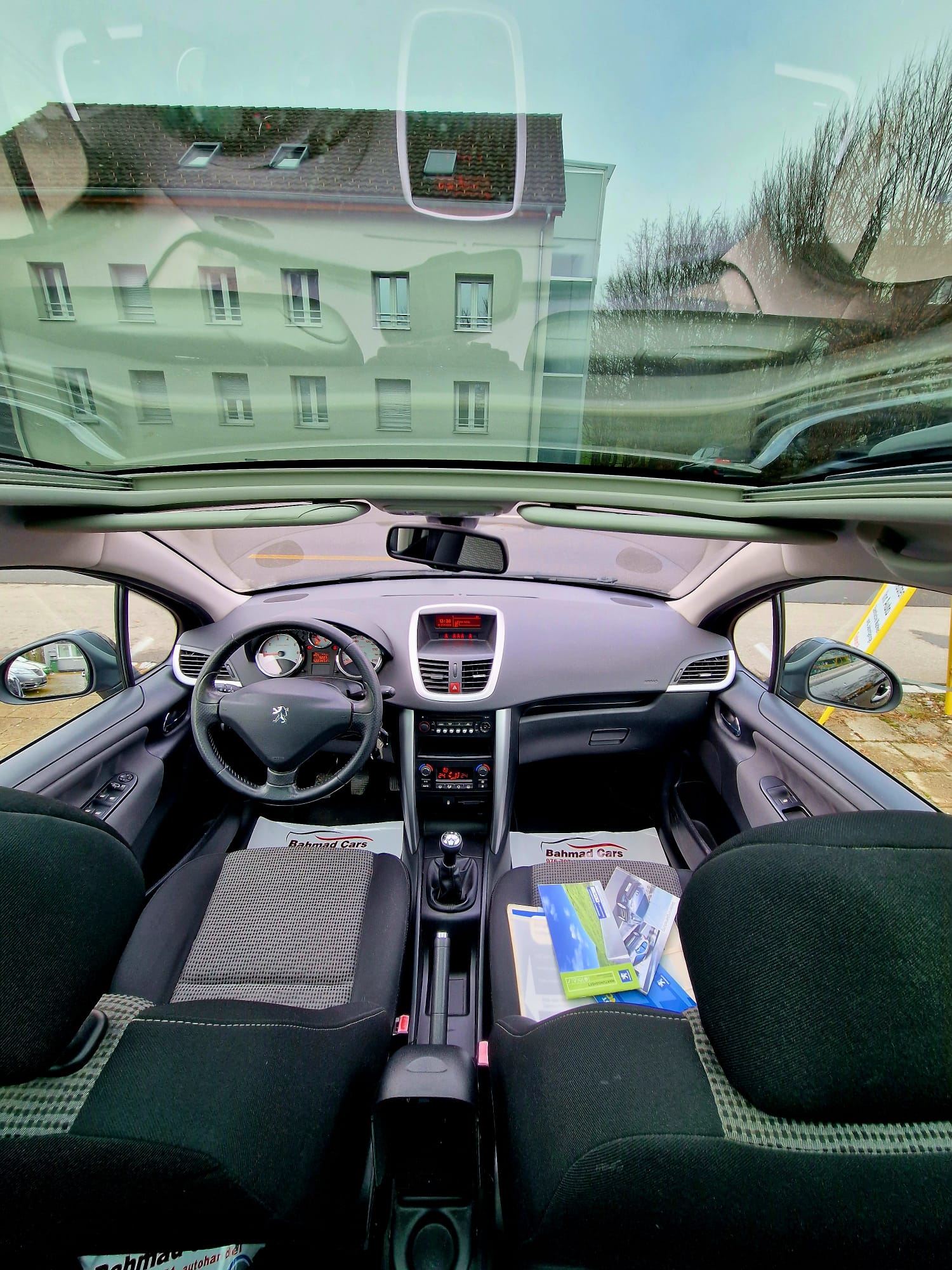 PEUGEOT 207 SW 1.6 16V Sport-image-10