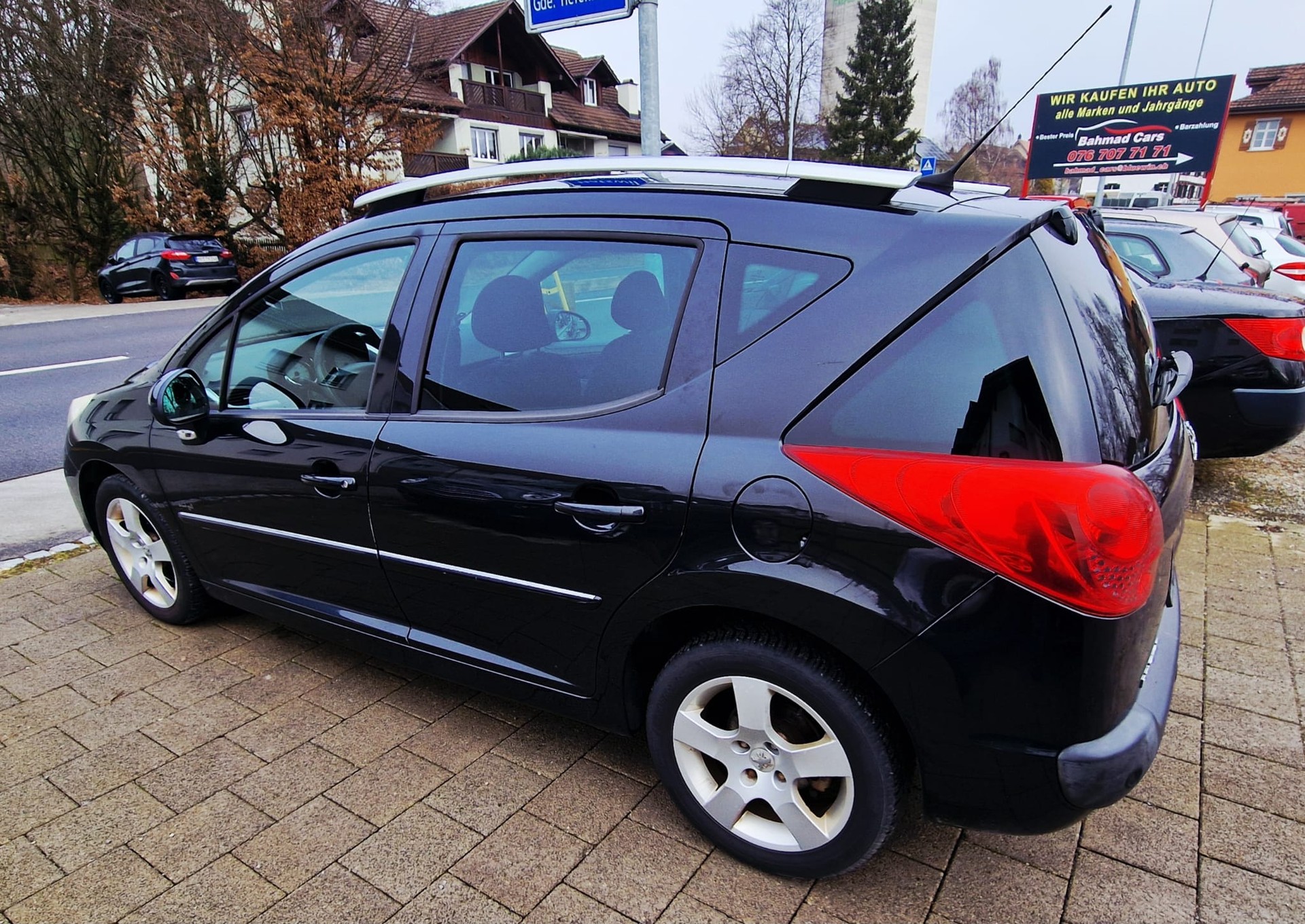 PEUGEOT 207 SW 1.6 16V Sport-image-4