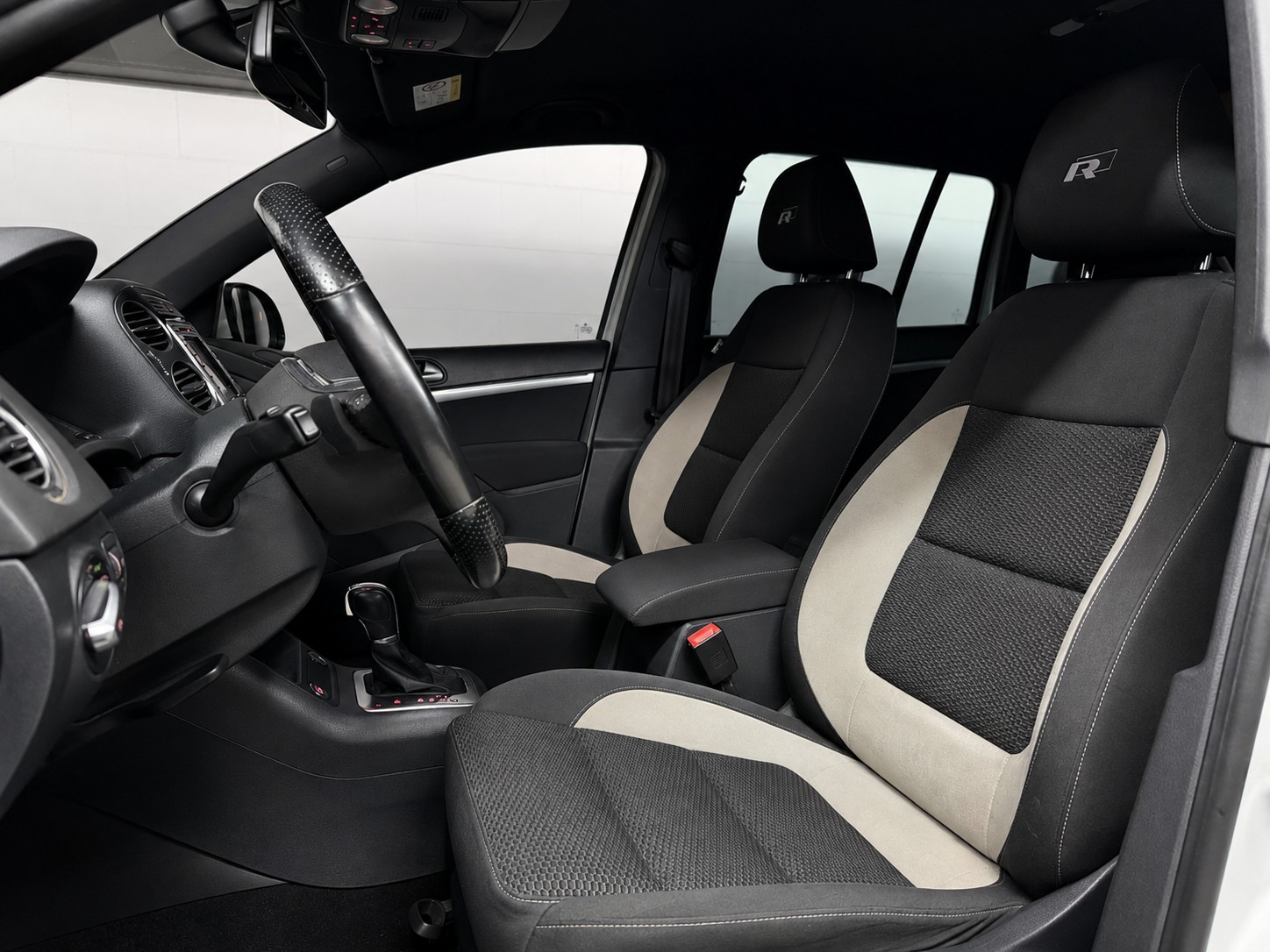 VW Tiguan 2.0 TDI BMT Cup R-Line 4Motion DSG / Anhängerkupplung-image-11