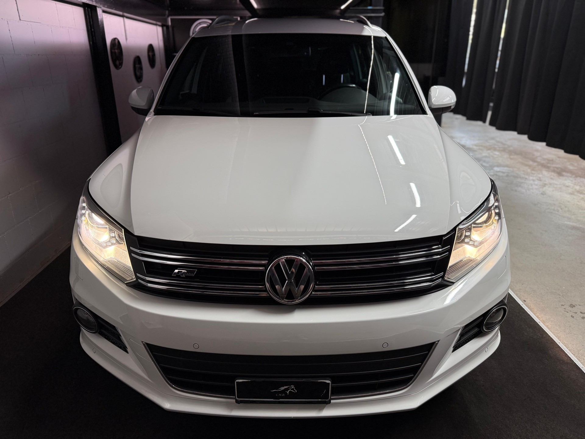 VW Tiguan 2.0 TDI BMT Cup R-Line 4Motion DSG / Anhängerkupplung-image-7