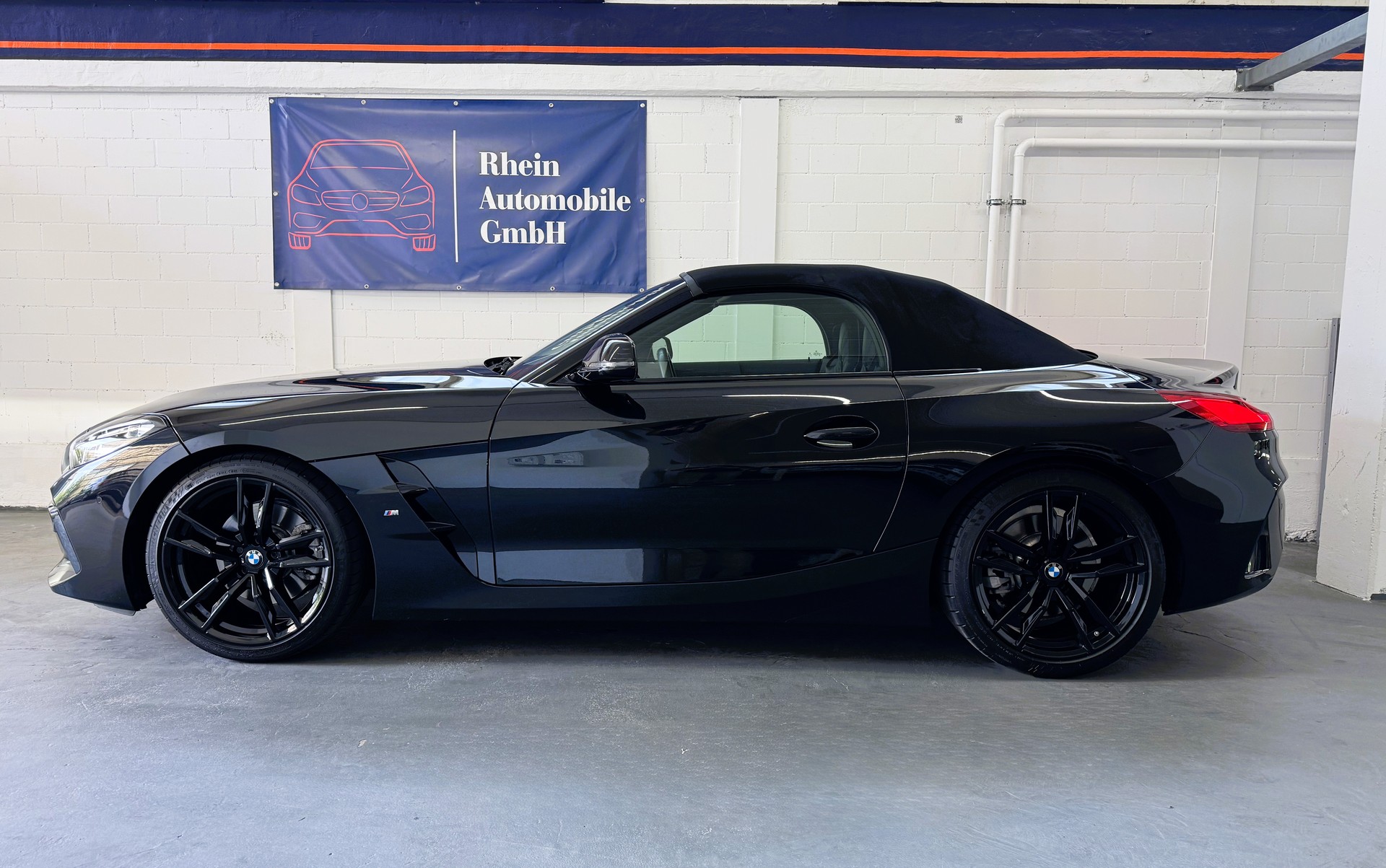 BMW Z4 sDrive 20i M Sport Steptronic-image-2