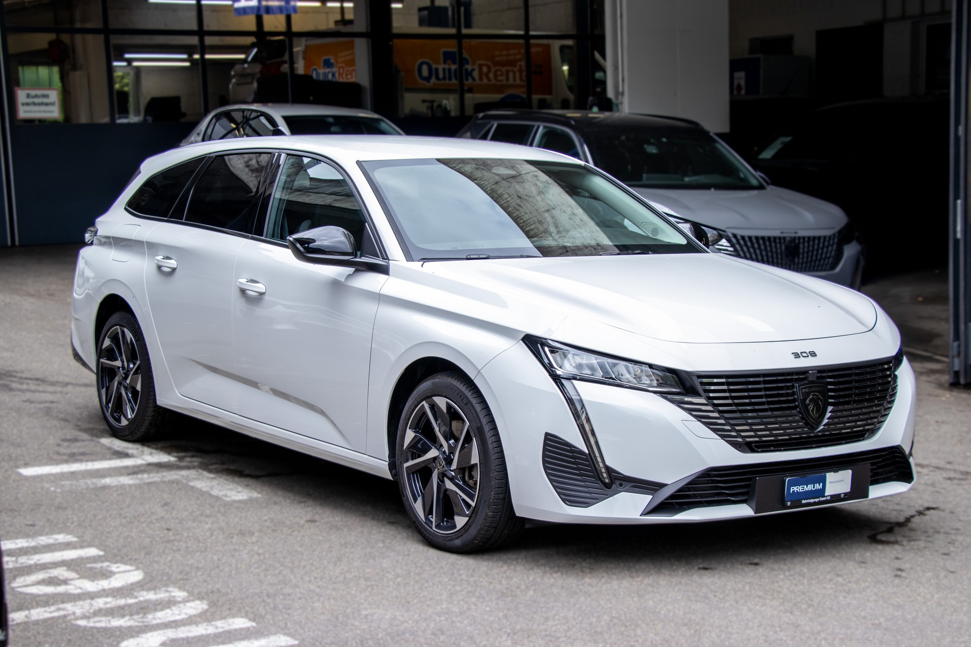 PEUGEOT 308 SW 1.5 BlueHDI Allure EAT8-showroom-element-3