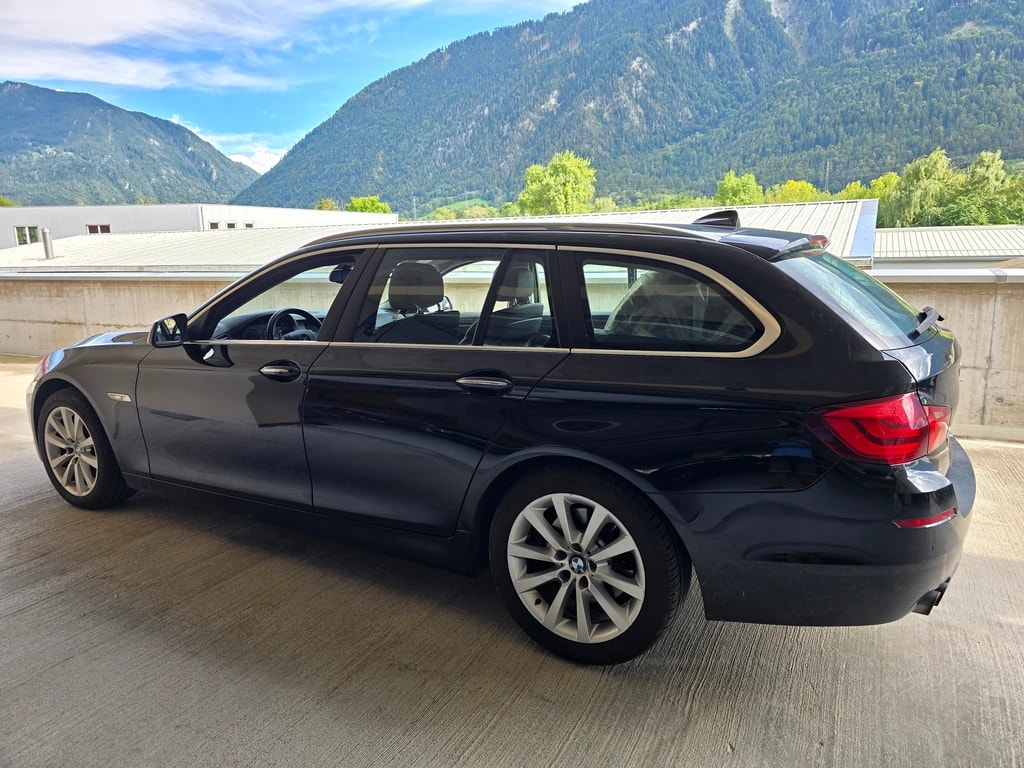 BMW 528i xDrive Touring Steptronic-image-3