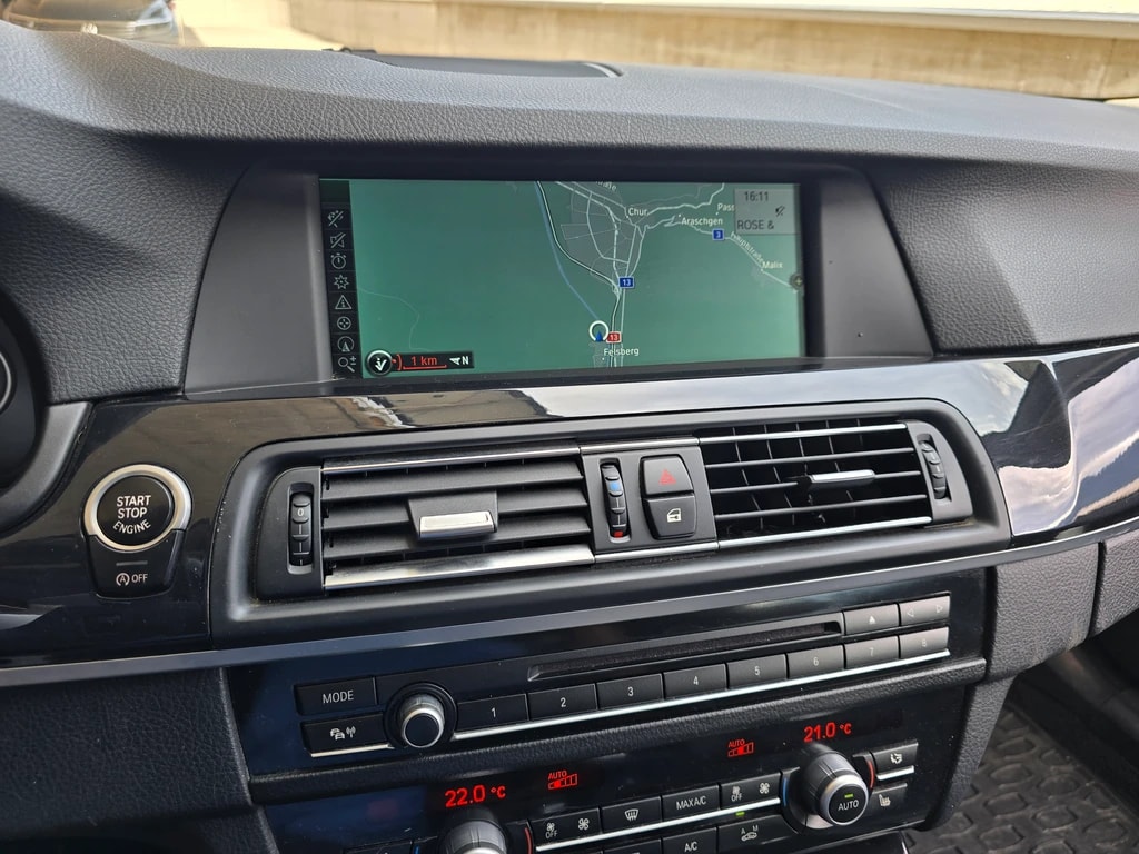 BMW 528i xDrive Touring Steptronic-image-14