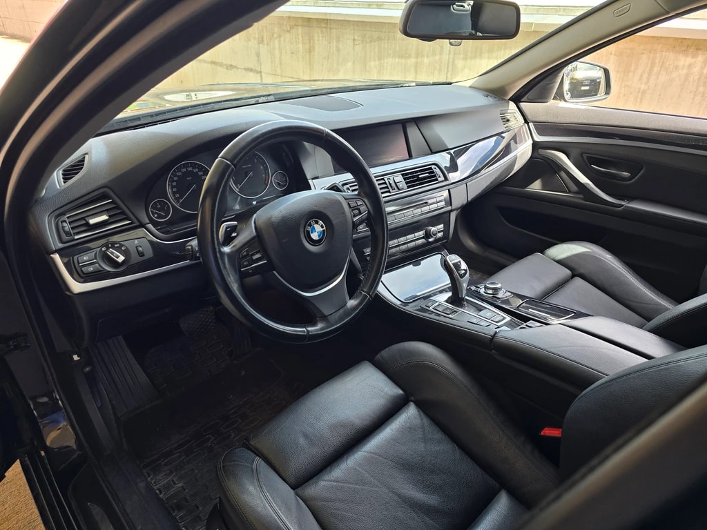 BMW 528i xDrive Touring Steptronic-image-13