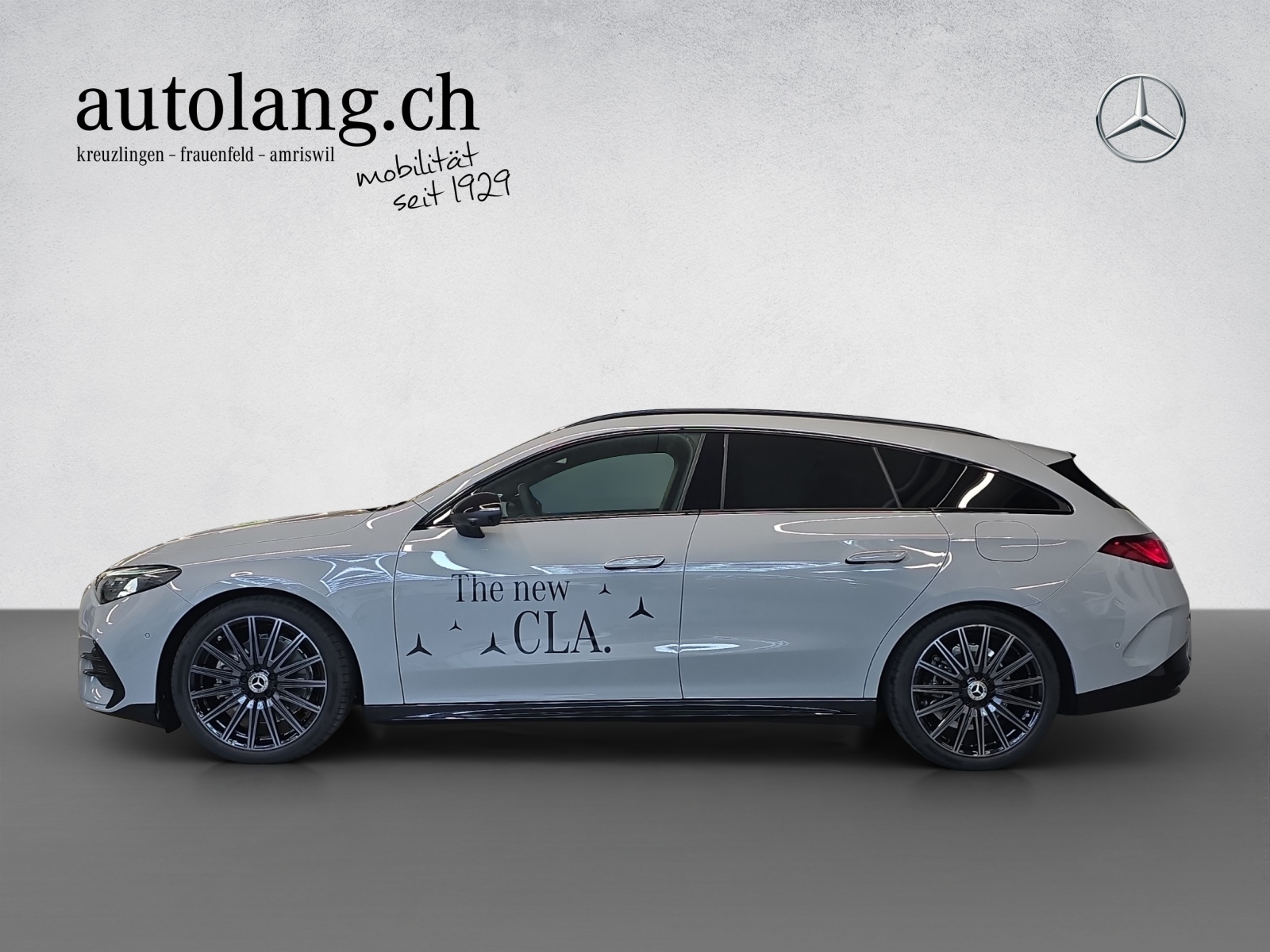 MERCEDES-BENZ CLA 220 4Matic AMG Line Shooting Brake-showroom-element-2