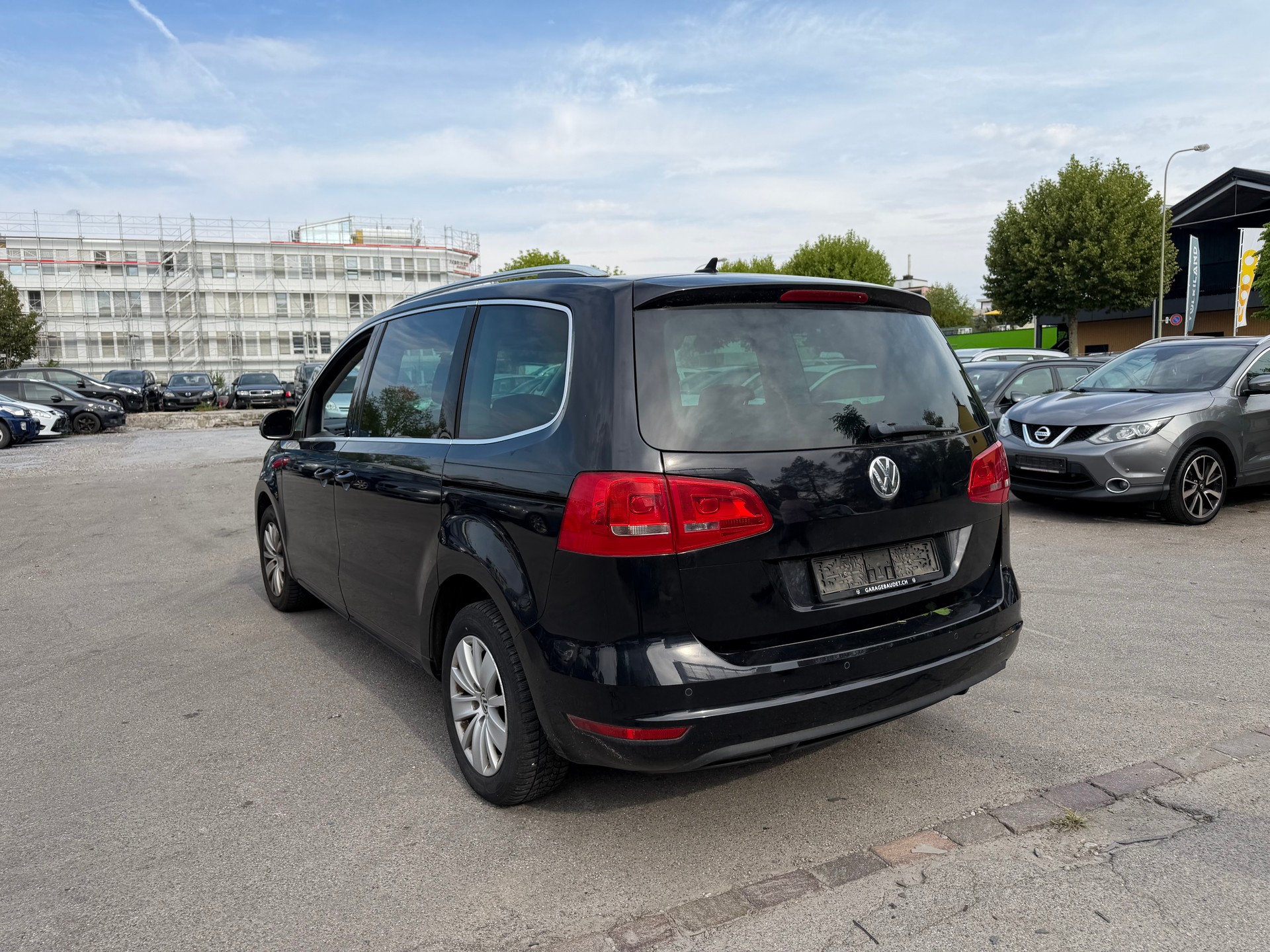 VW SHARAN-image-8