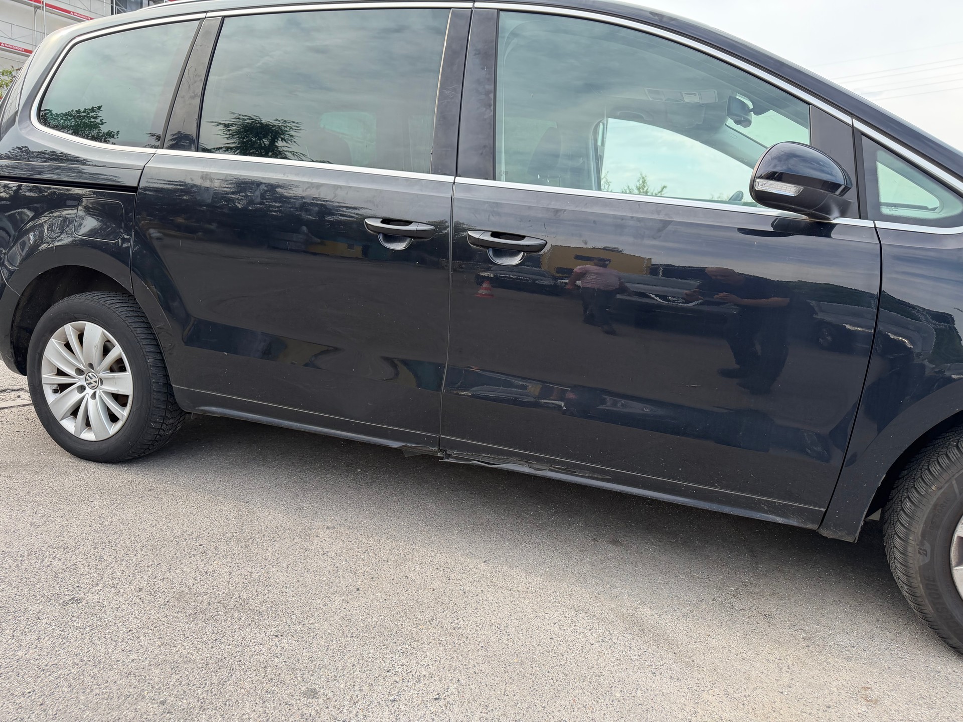 VW SHARAN-image-5