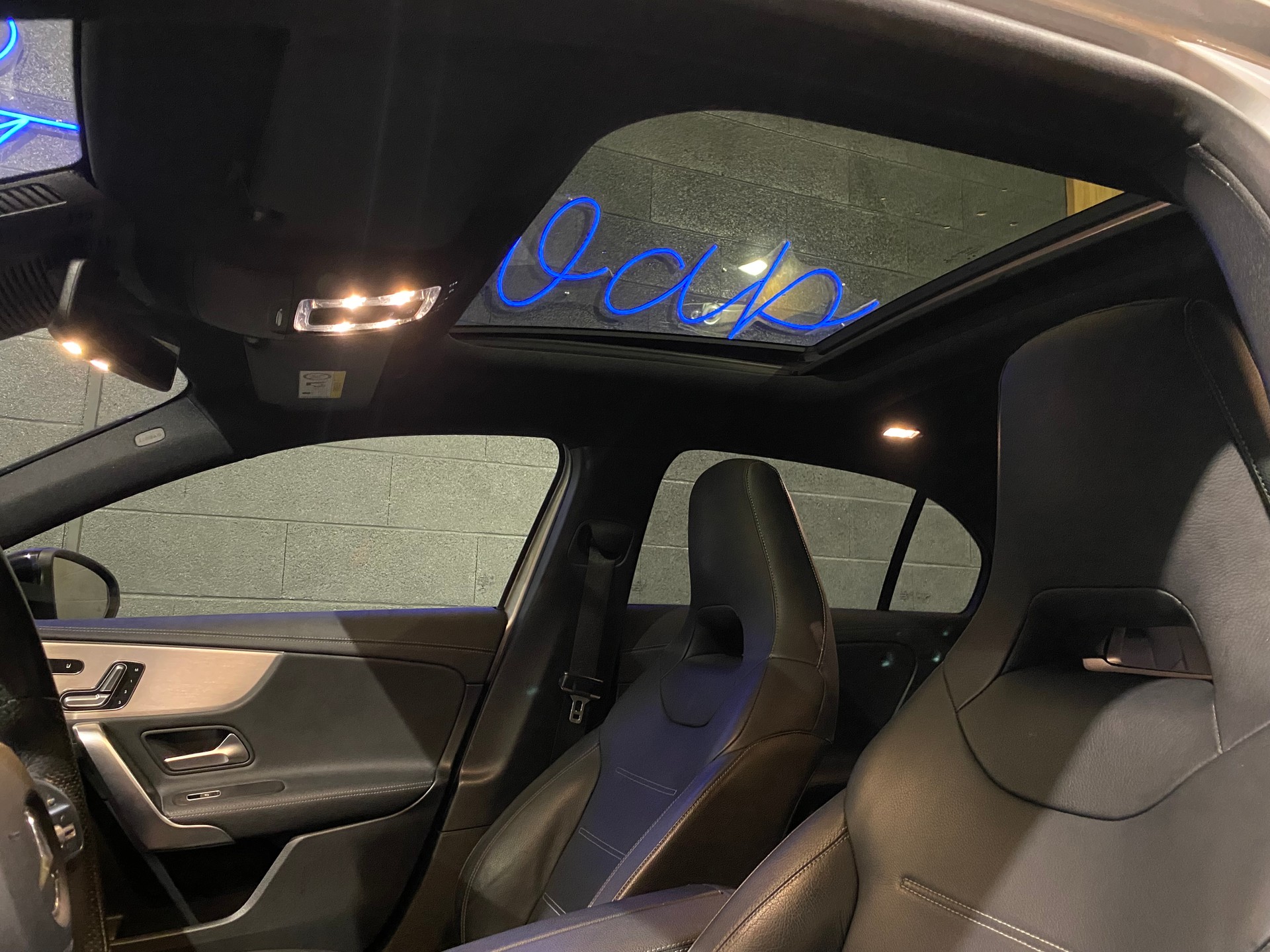 MERCEDES-BENZ A 250 4Matic AMG Line 4Matic 7G-DCT-image-14
