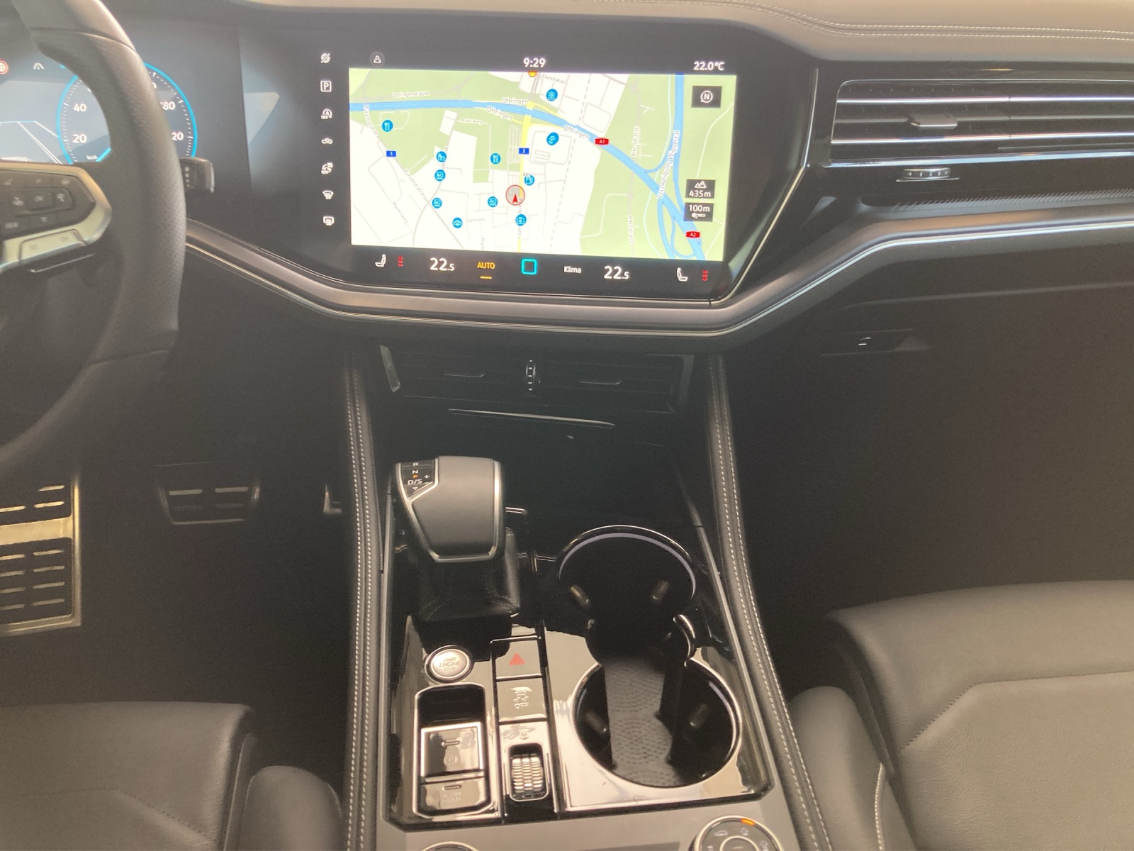 VW Touareg 3.0 TDI R-Line Tiptronic-image-10