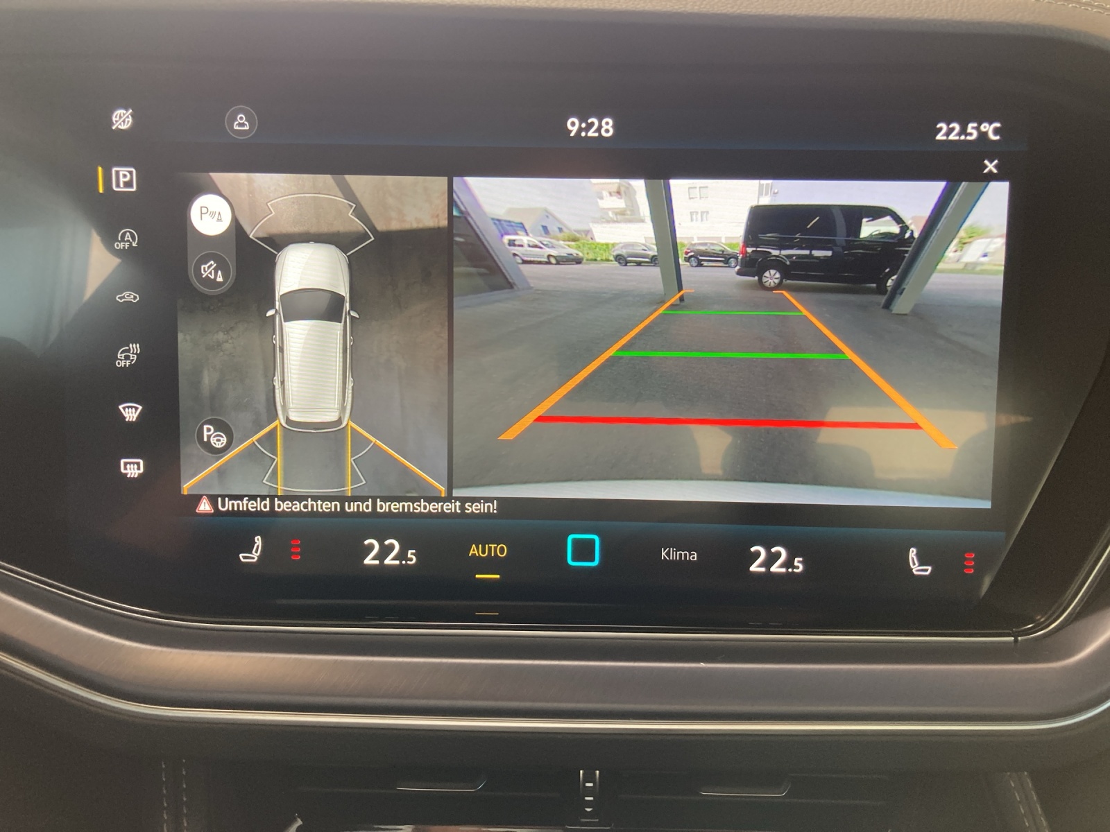 VW Touareg 3.0 TDI R-Line Tiptronic-image-14