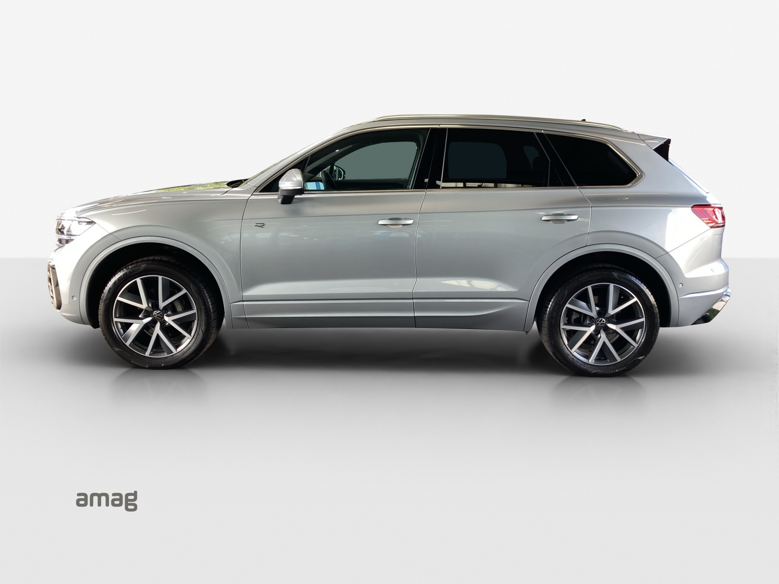 VW Touareg 3.0 TDI R-Line Tiptronic-image-1