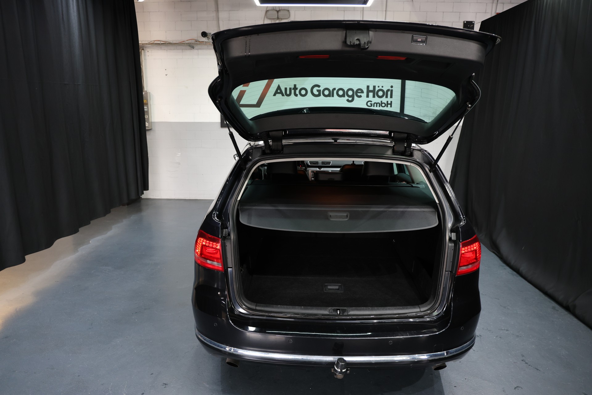 VW Passat Variant 2.0 TDI BMT R-Design 4M DSG-image-12