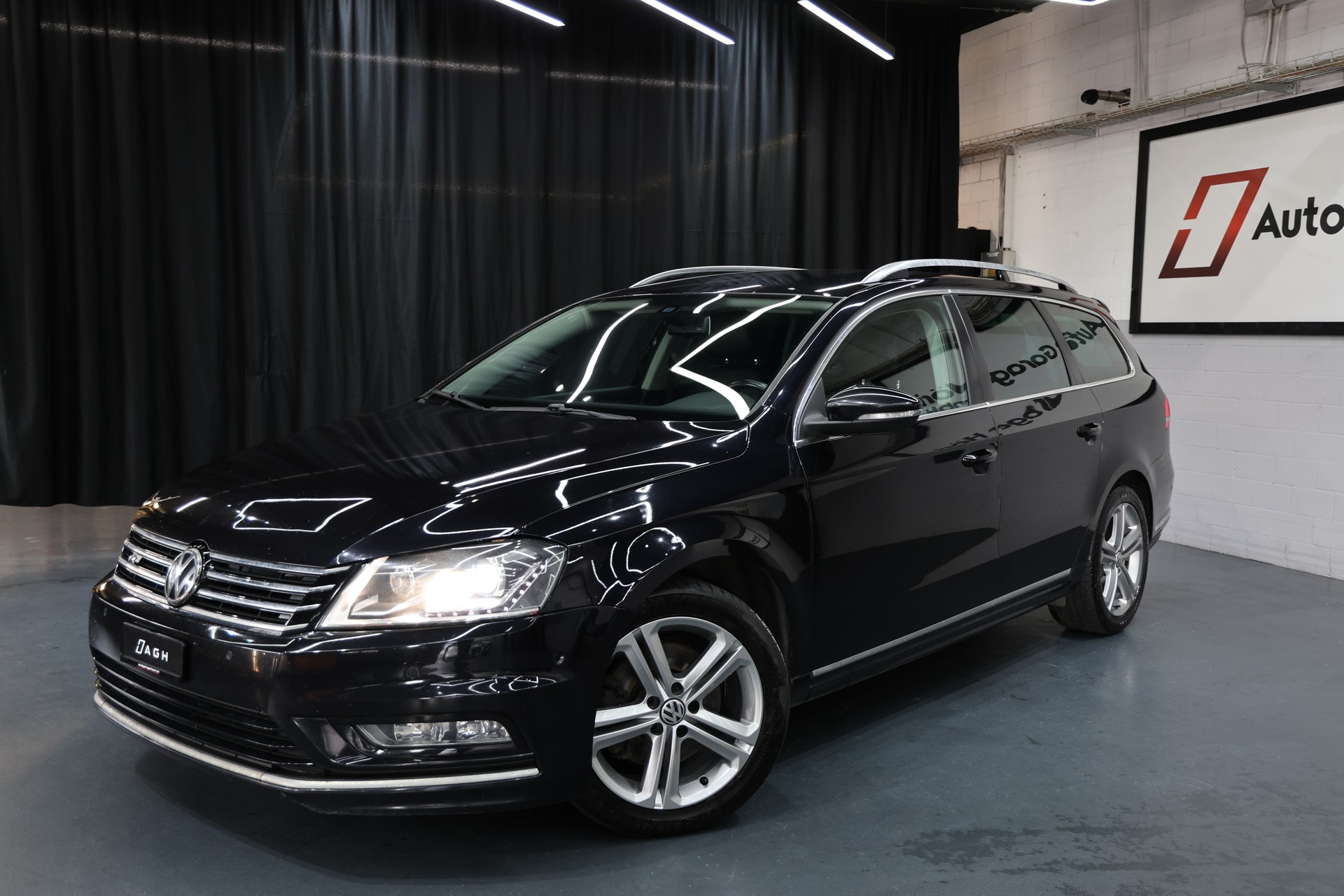 VW Passat Variant 2.0 TDI BMT R-Design 4M DSG-image-0