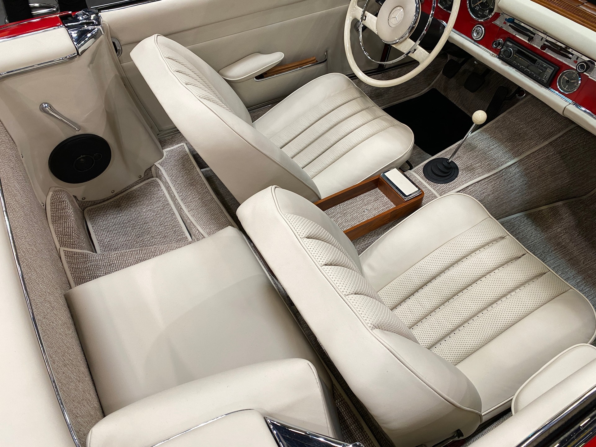 MERCEDES-BENZ SL 230 Pagode-image-5