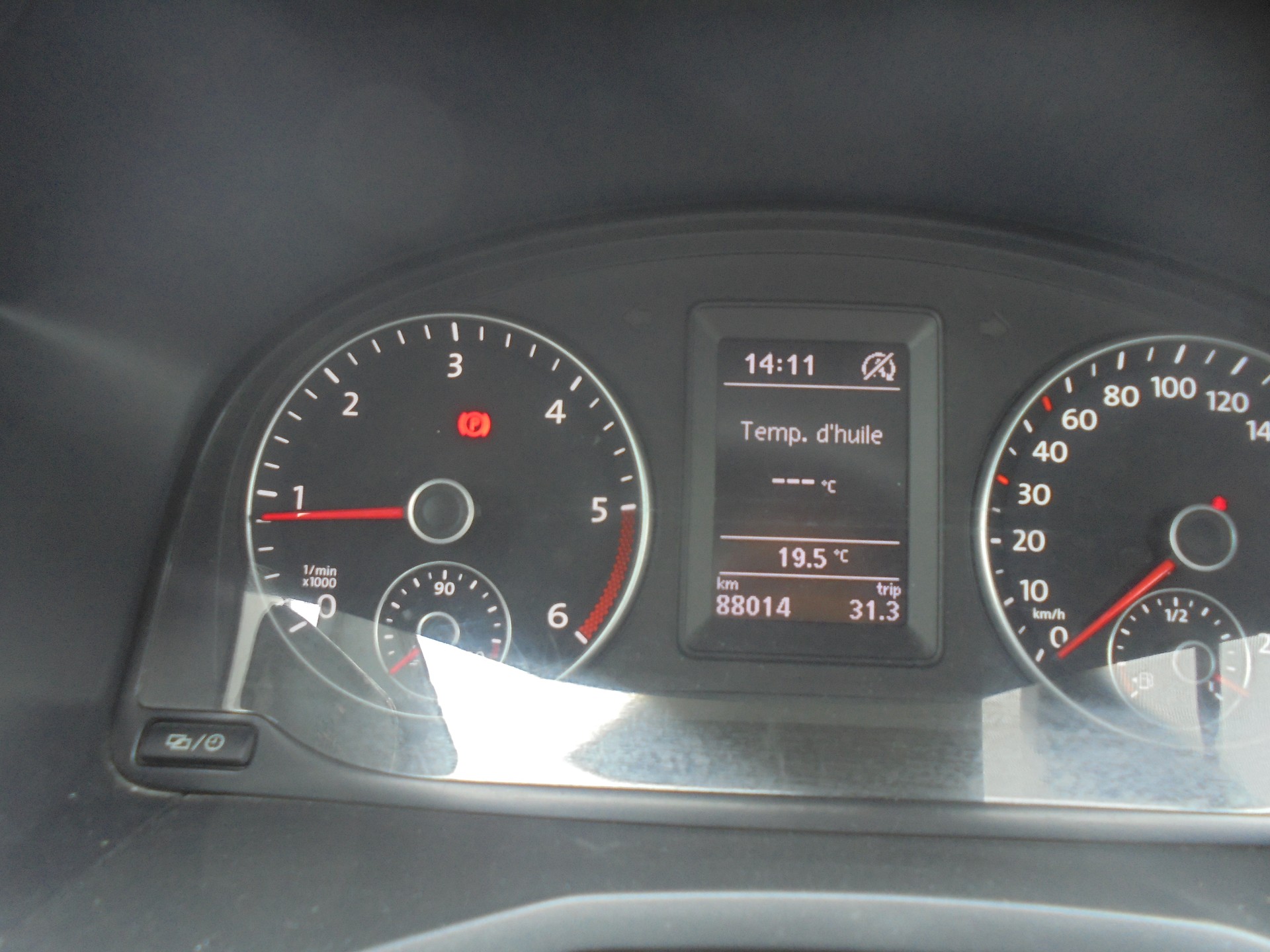 VW Caddy 2.0TDI 4Motion BlueMotion Technology-image-10