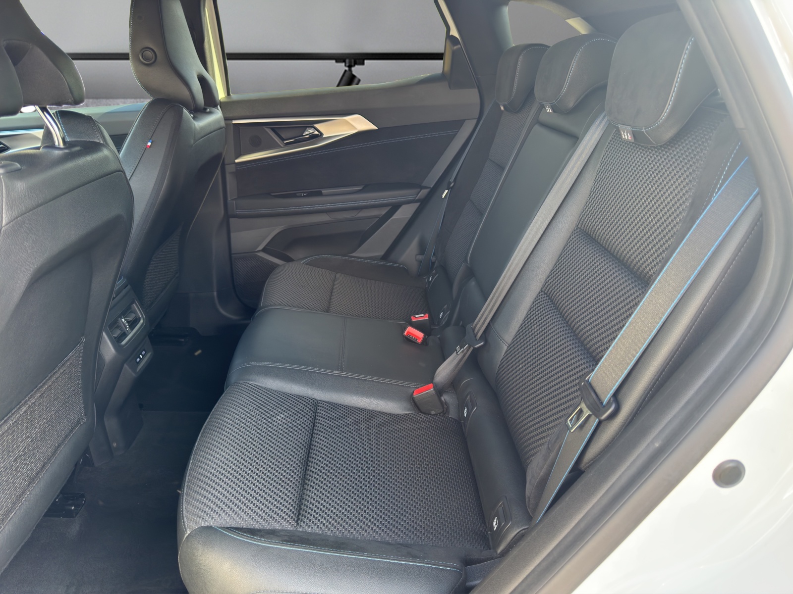 RENAULT Austral 1.2 HEV 200 Techno Esprit Alpine A-image-9