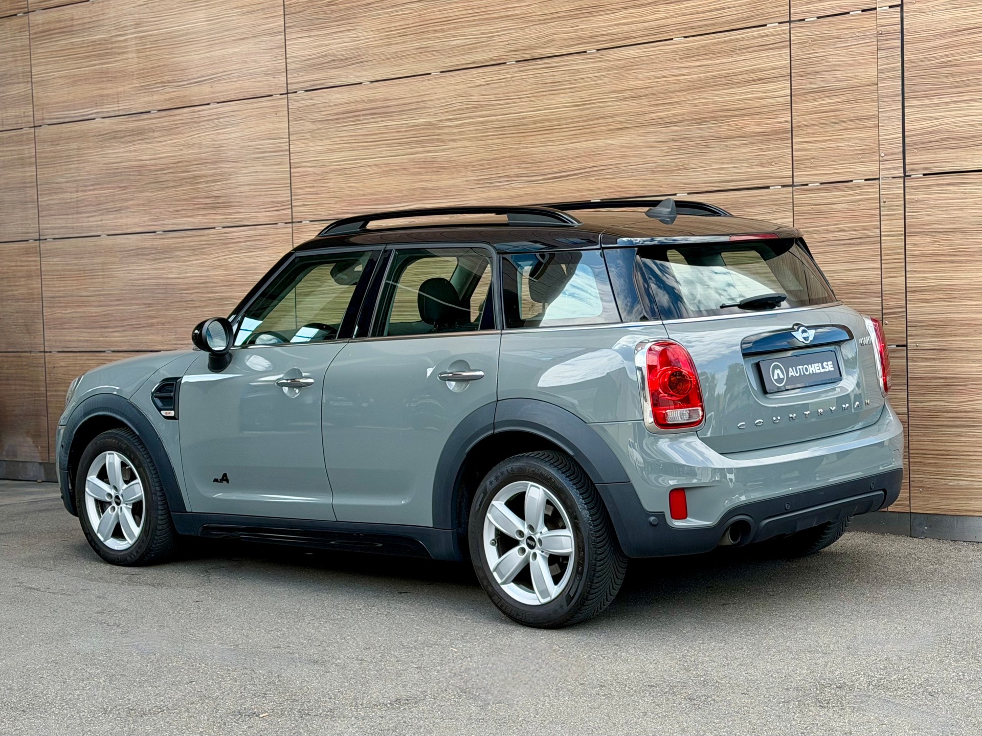 MINI Countryman Cooper ALL4 - Frisch ab MFK - Moonwalk Grey - 4x4 --image-4