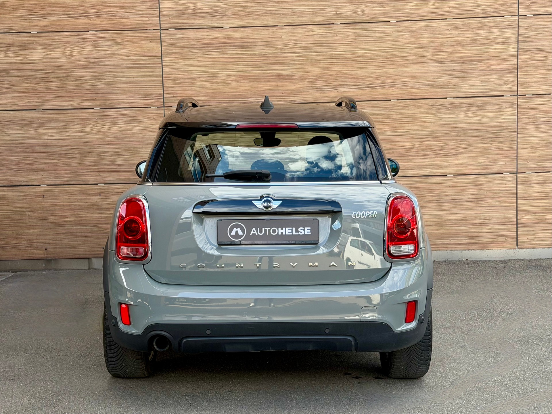 MINI Countryman Cooper ALL4 - Frisch ab MFK - Moonwalk Grey - 4x4 --image-3