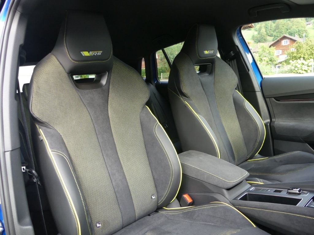 SKODA Elroq RS 4x4-image-10