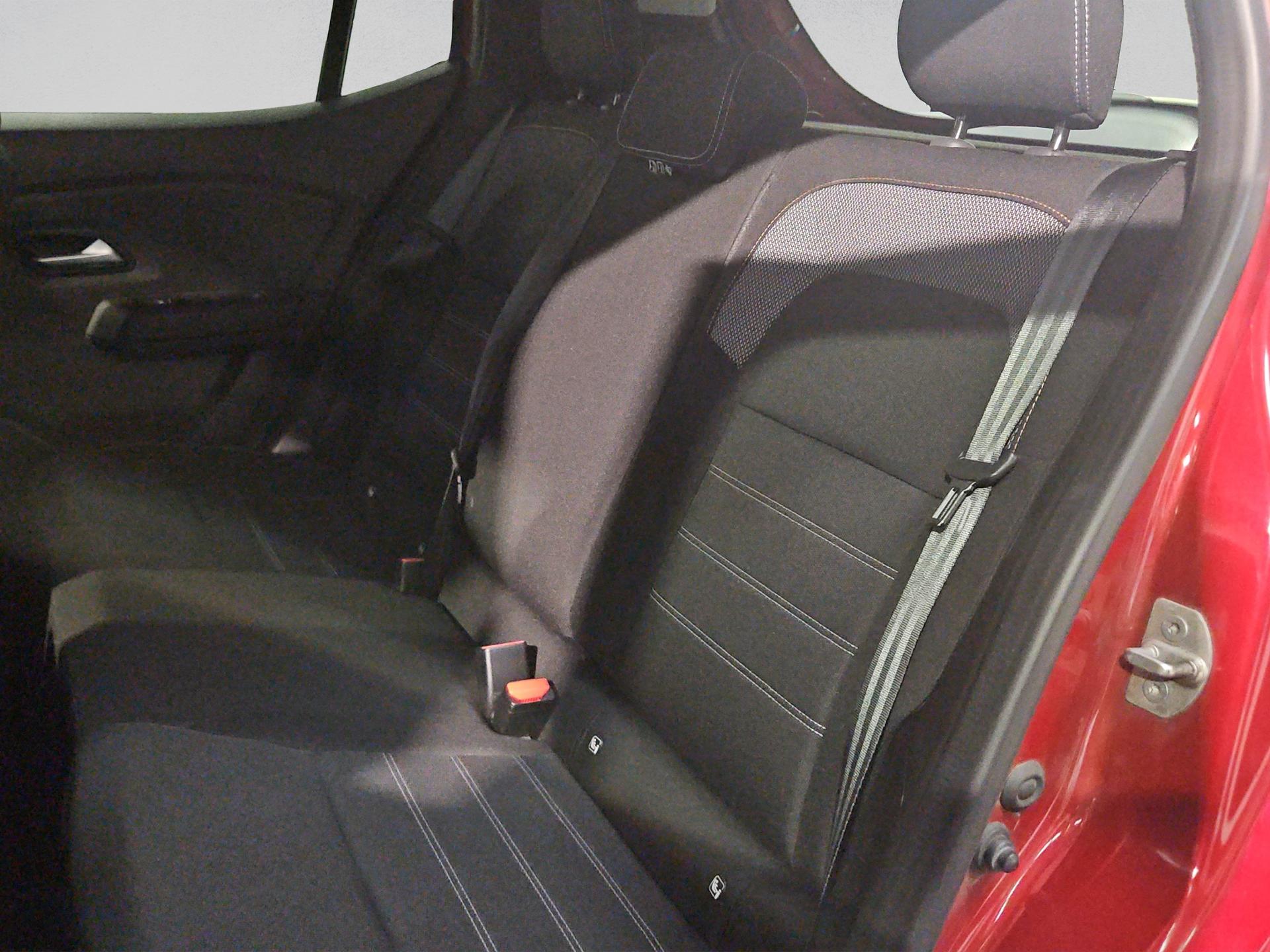 DACIA Sandero Stepway TCe 90 Comfort CVT-image-14