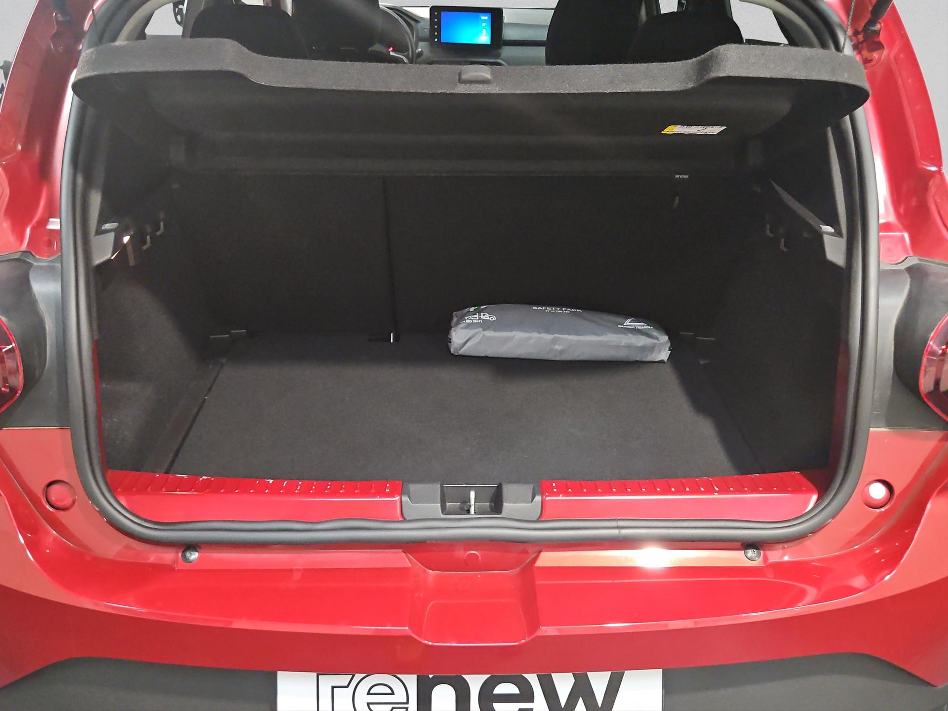 DACIA Sandero Stepway TCe 90 Comfort CVT-image-15