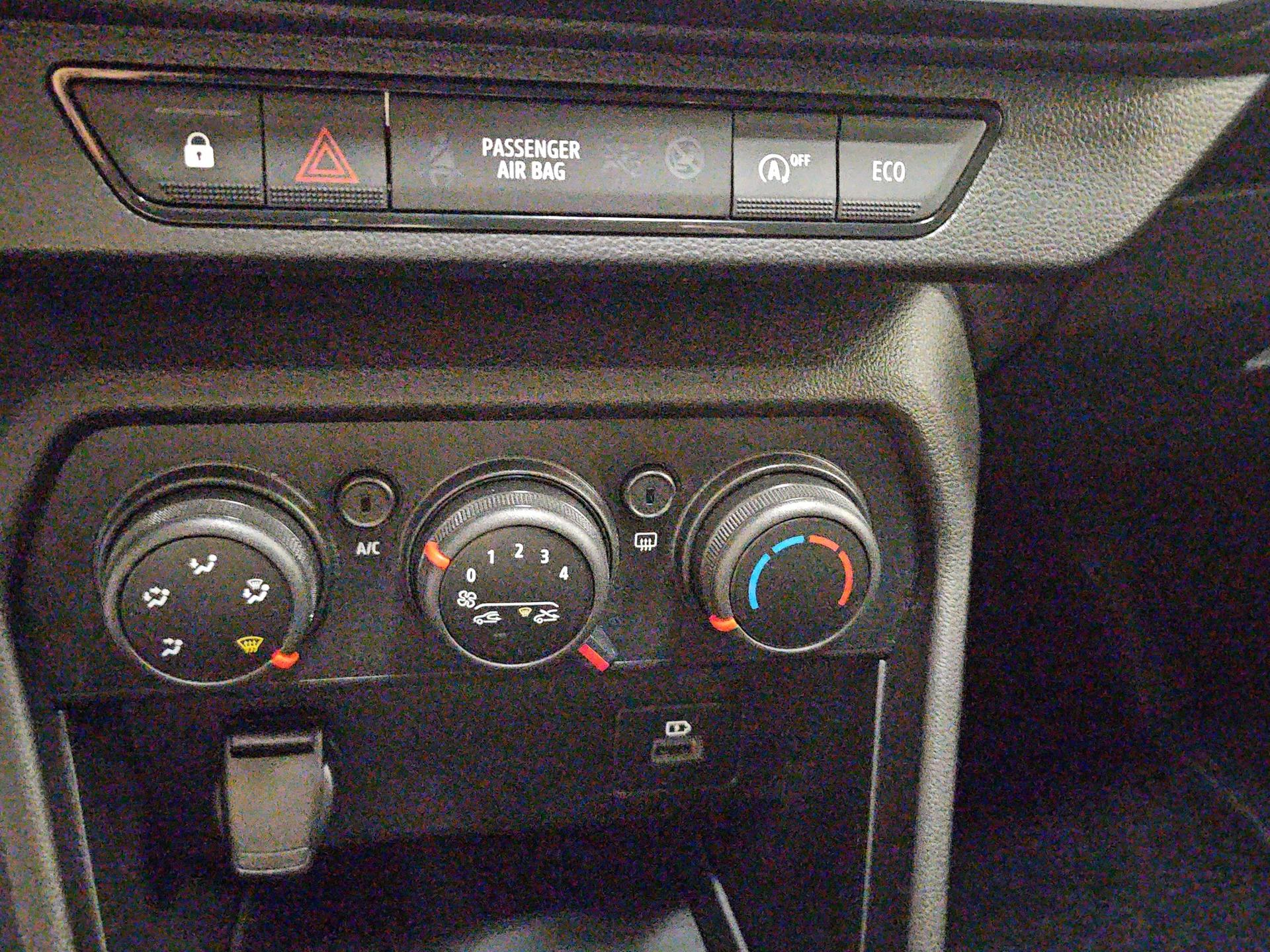 DACIA Sandero Stepway TCe 90 Comfort CVT-image-19