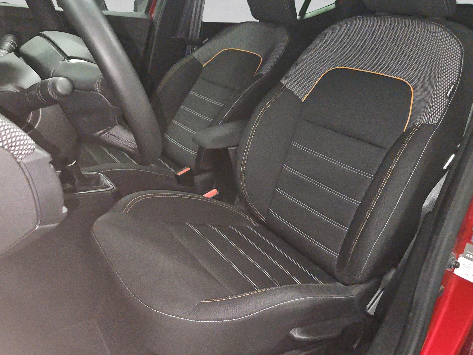 DACIA Sandero Stepway TCe 90 Comfort CVT-image-8