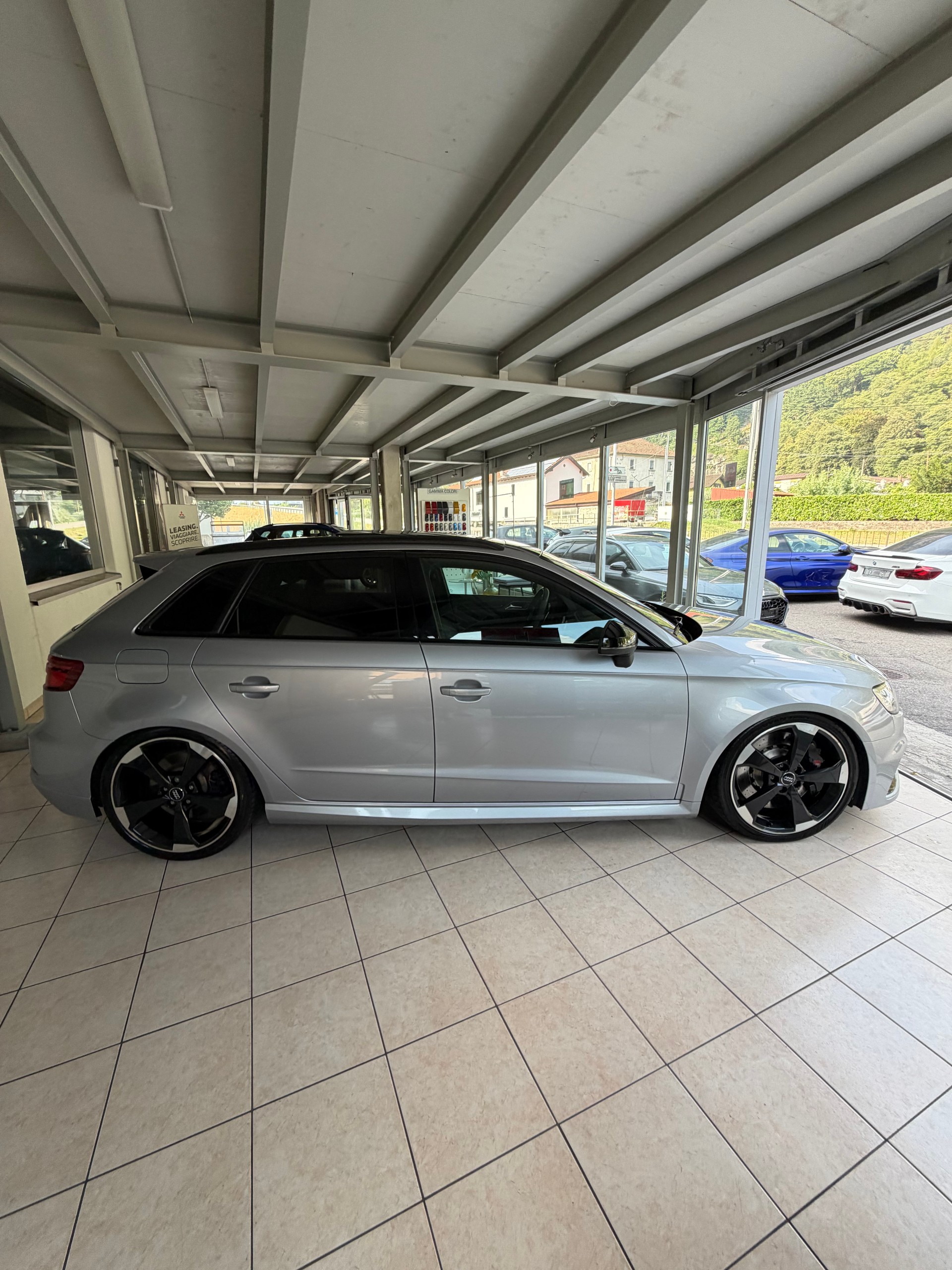 AUDI RS3 Sportback 2.5 TSI quattro S-tronic-image-6