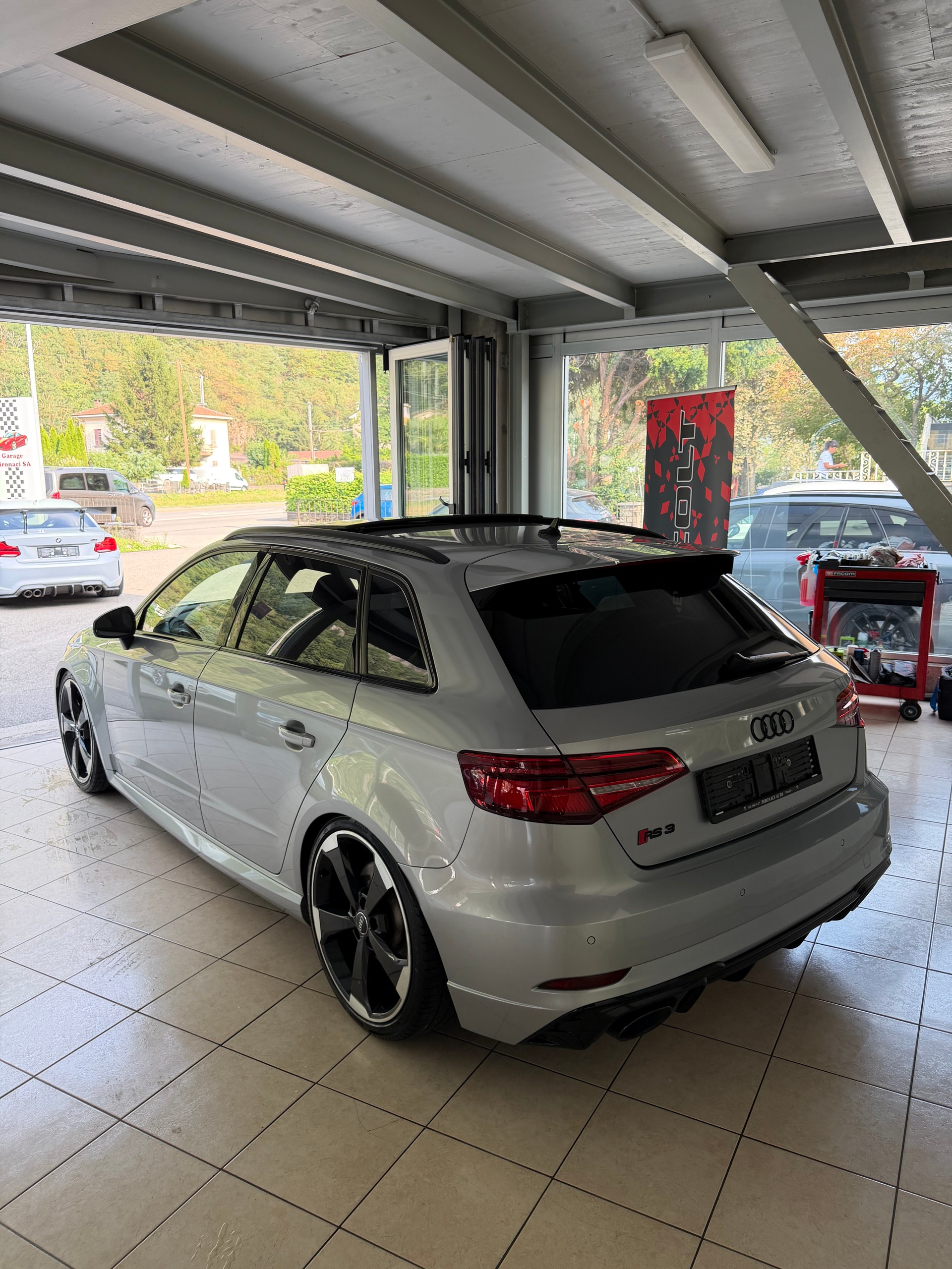 AUDI RS3 Sportback 2.5 TSI quattro S-tronic-image-4