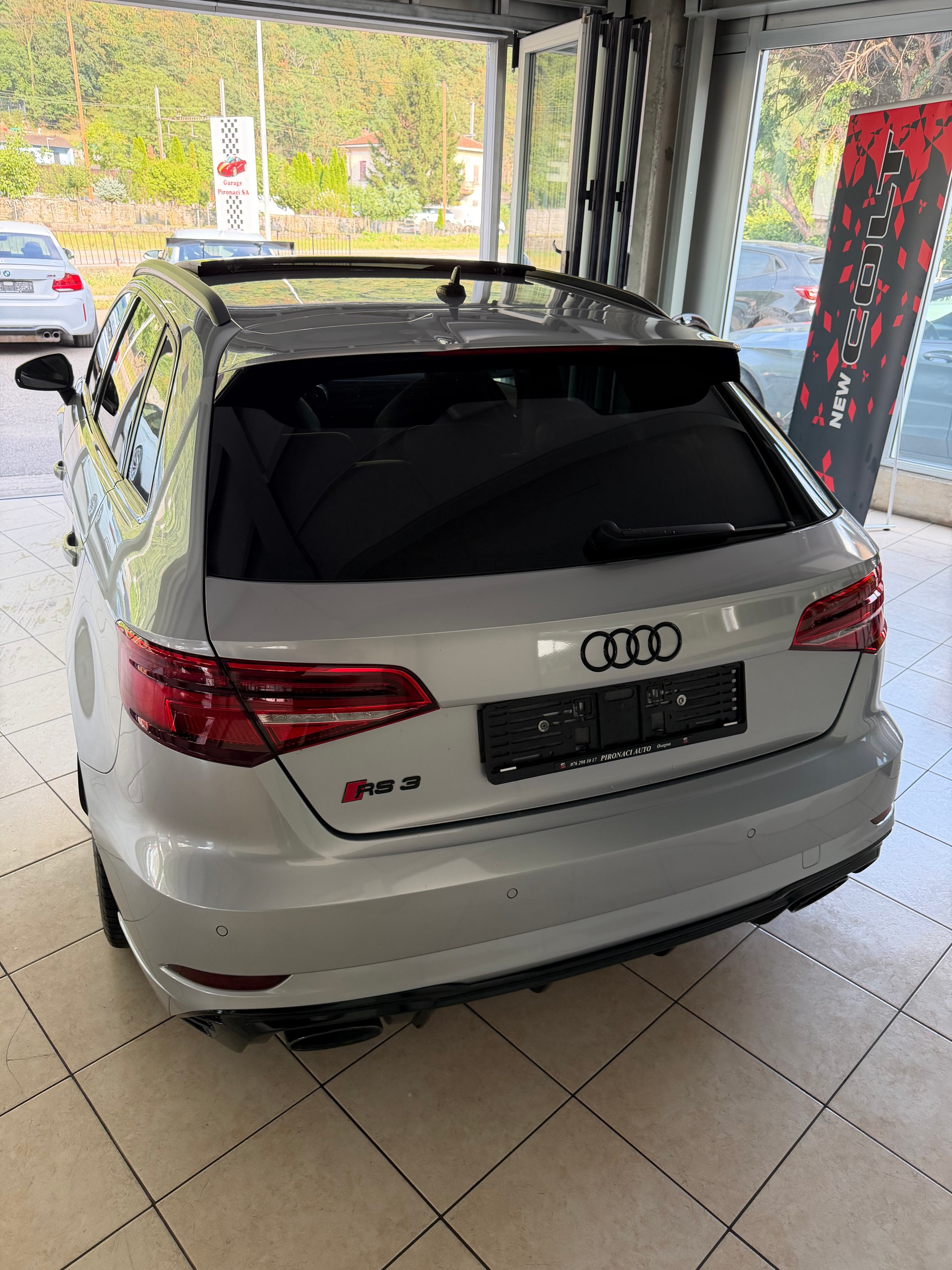 AUDI RS3 Sportback 2.5 TSI quattro S-tronic-image-5