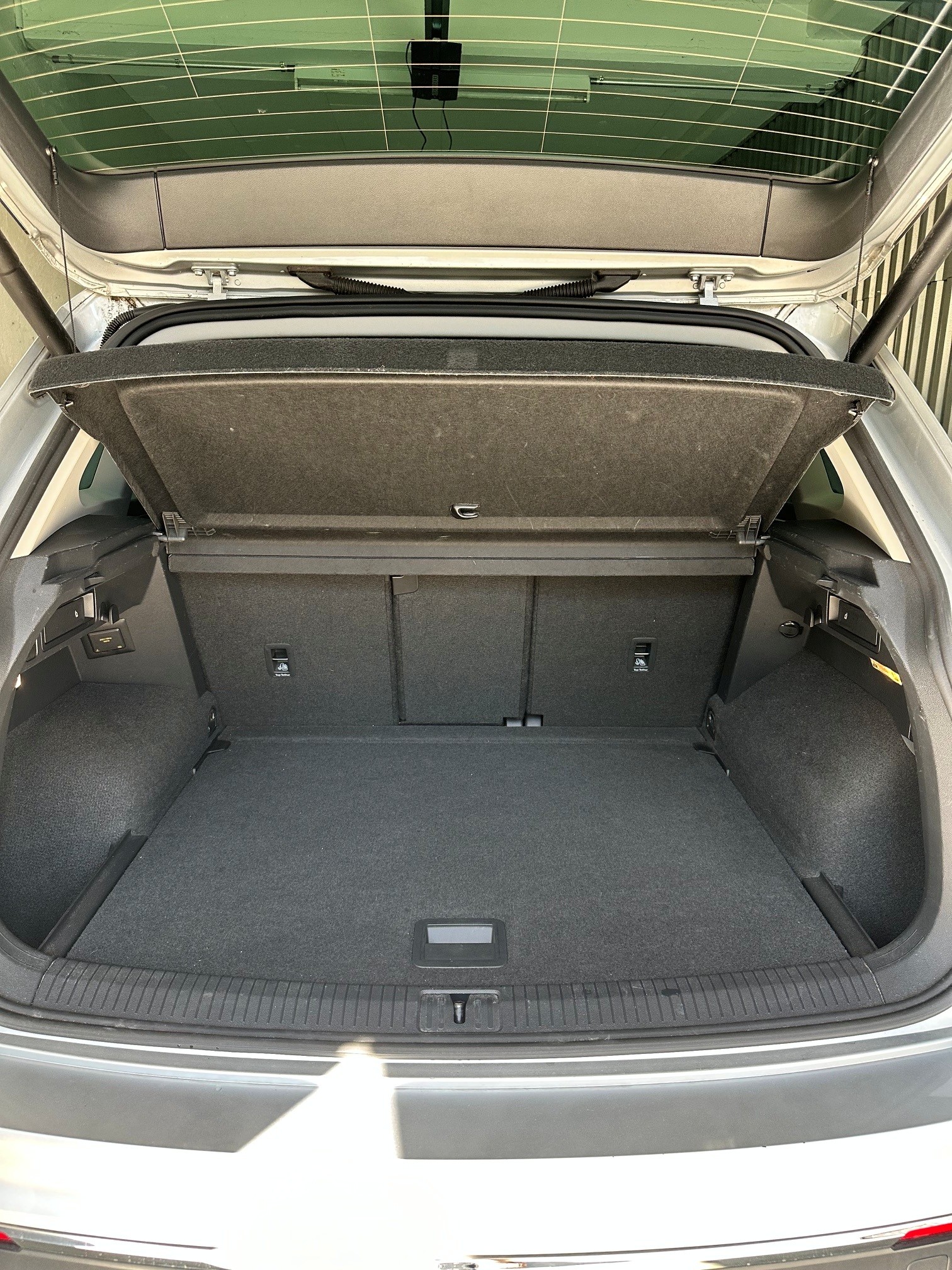 VW 1.5 TSI Life DSG 2WD Abnehmbare AHK | Travel Assist | VW-gepflegt | grosser Service-image-6