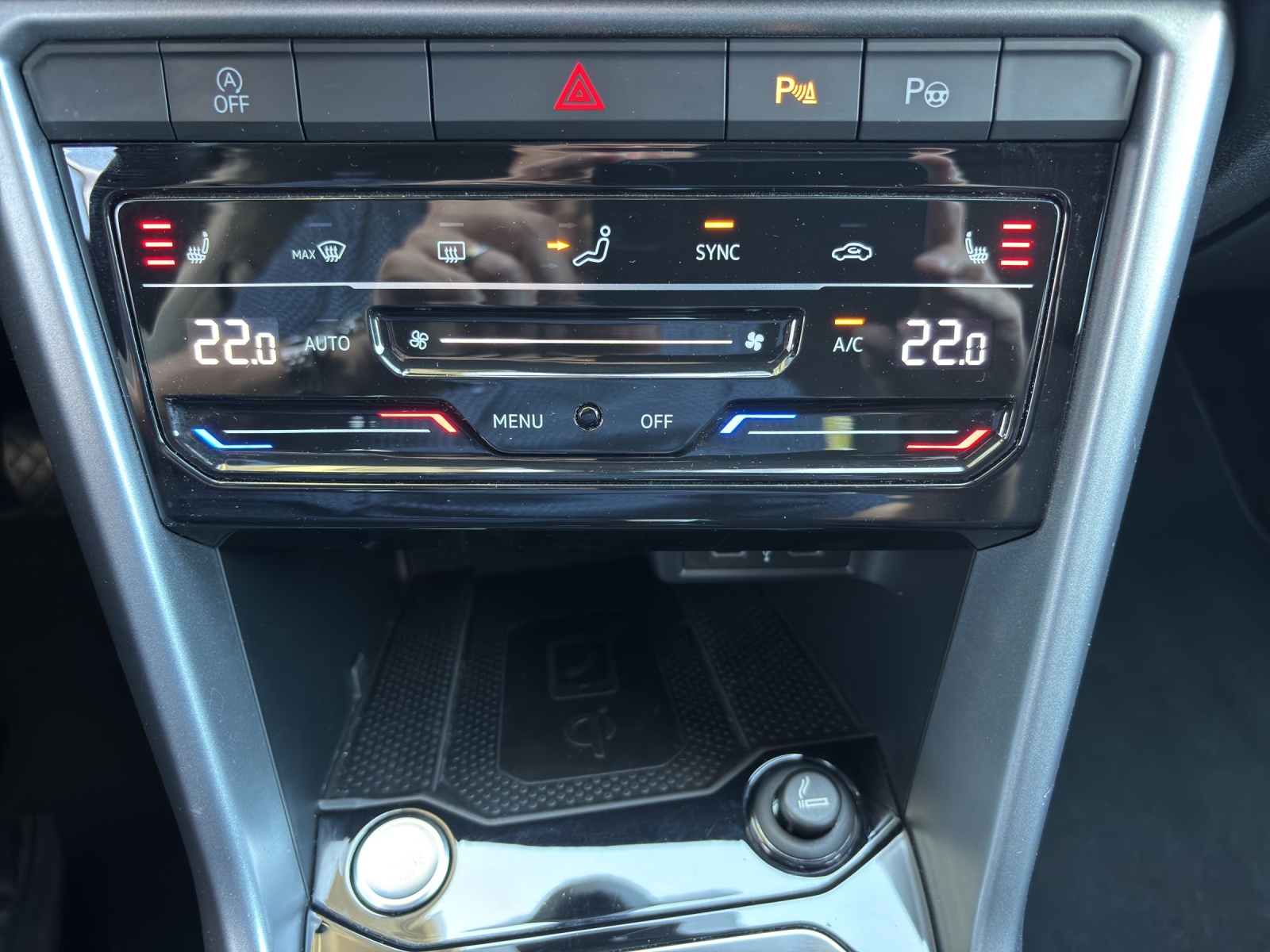 VW T-Roc 1.5 TSI EVO Life DSG mit AHK & Rückfahrkamera-image-17
